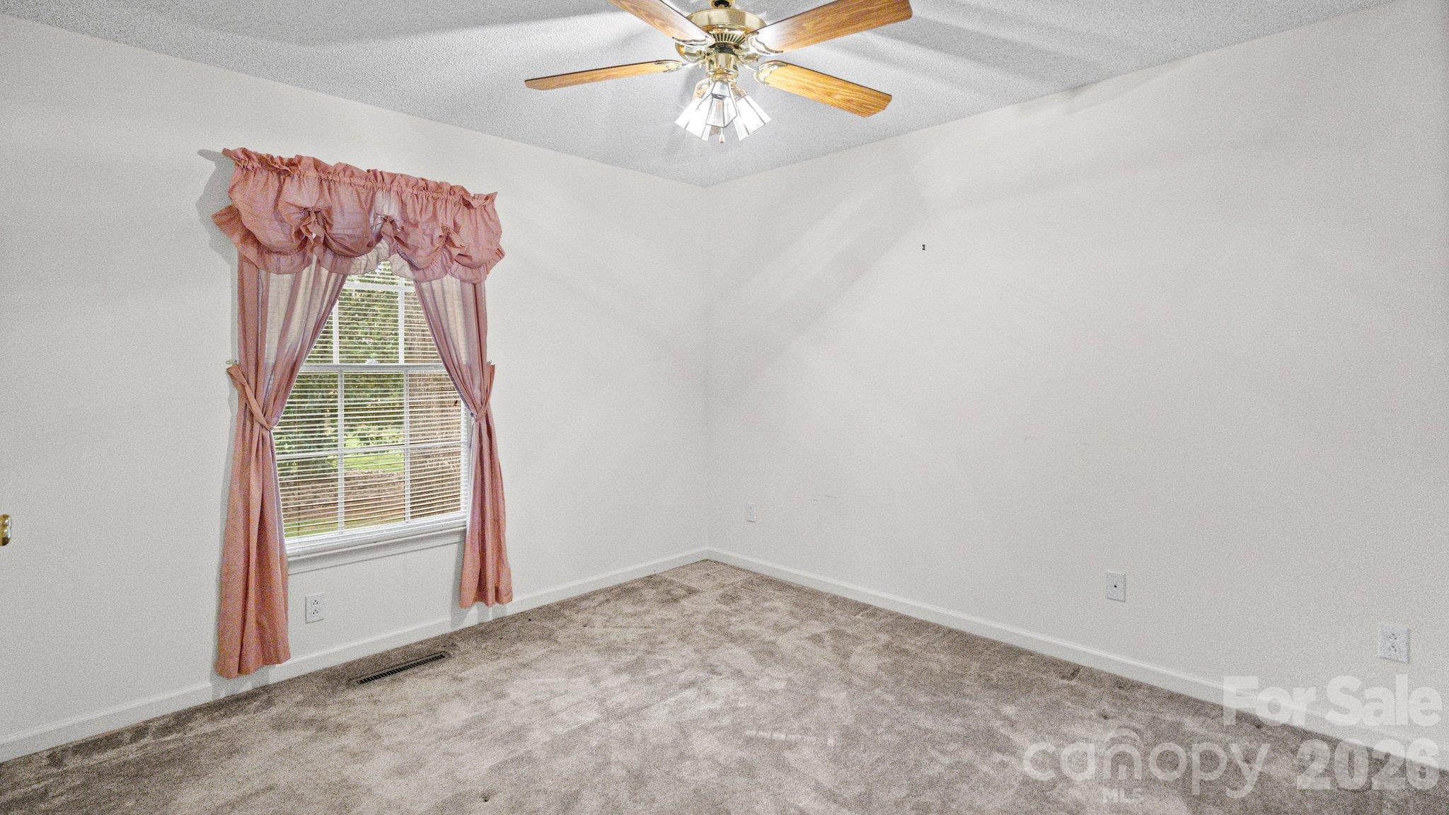 6009 Mooresville Road Property Photo 12