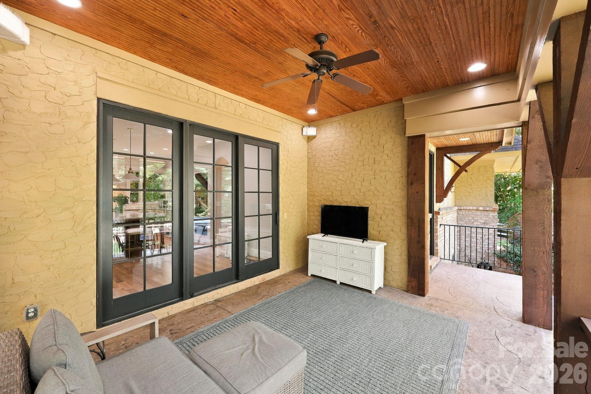 115 Saddle Creek Court Property Photo 41