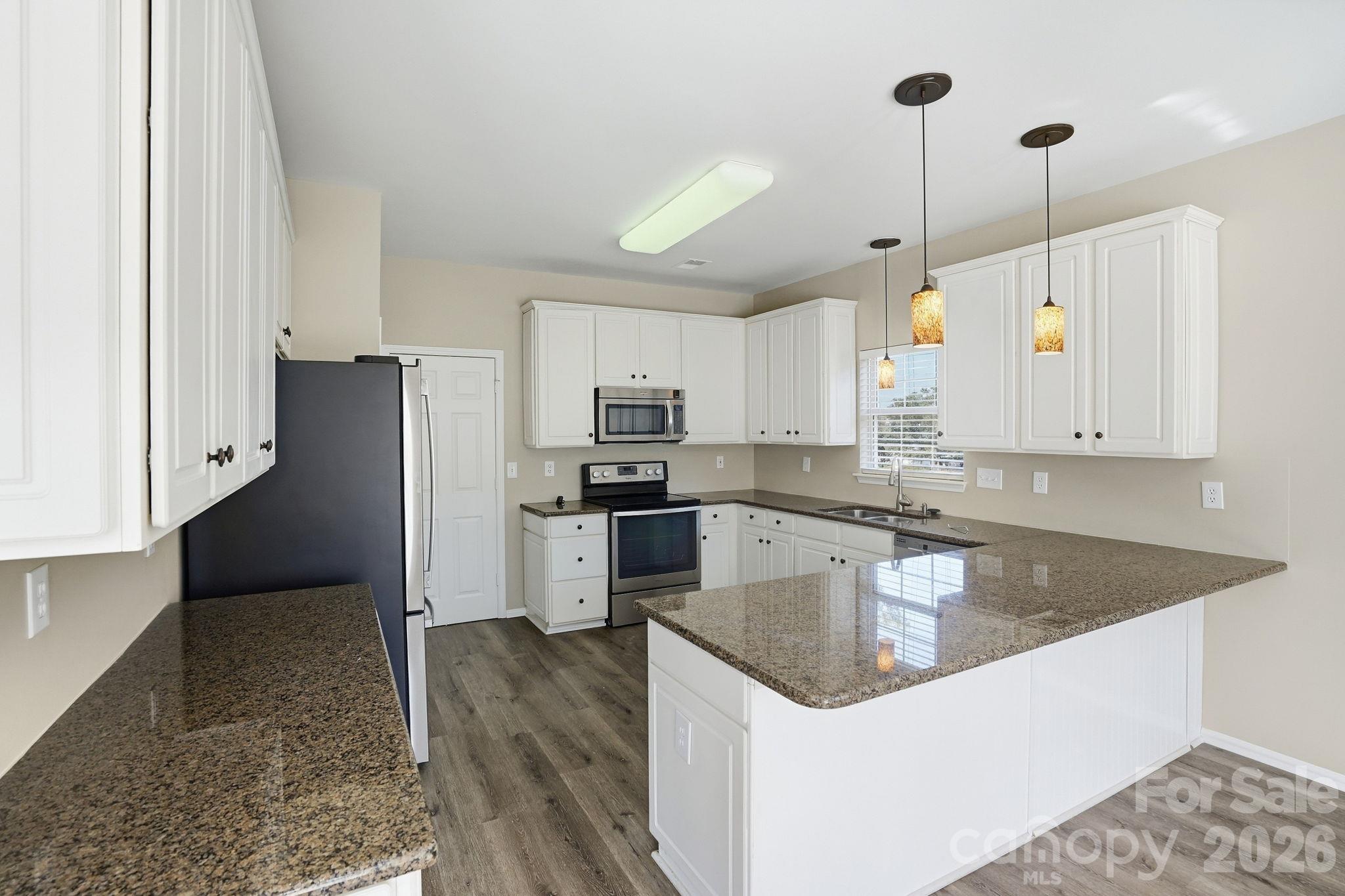 166 Castles Gate Drive Property Photo 14