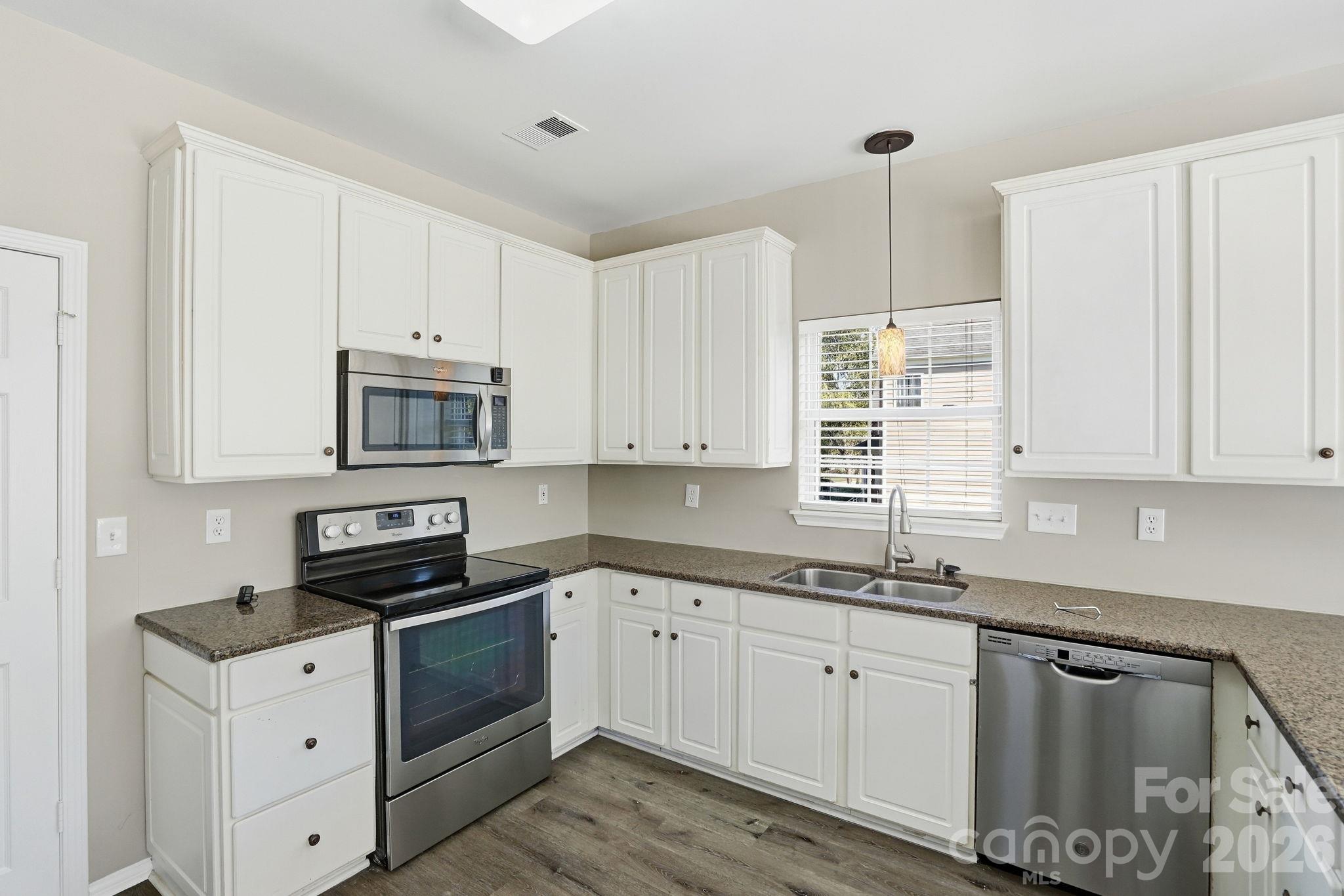 166 Castles Gate Drive Property Photo 16
