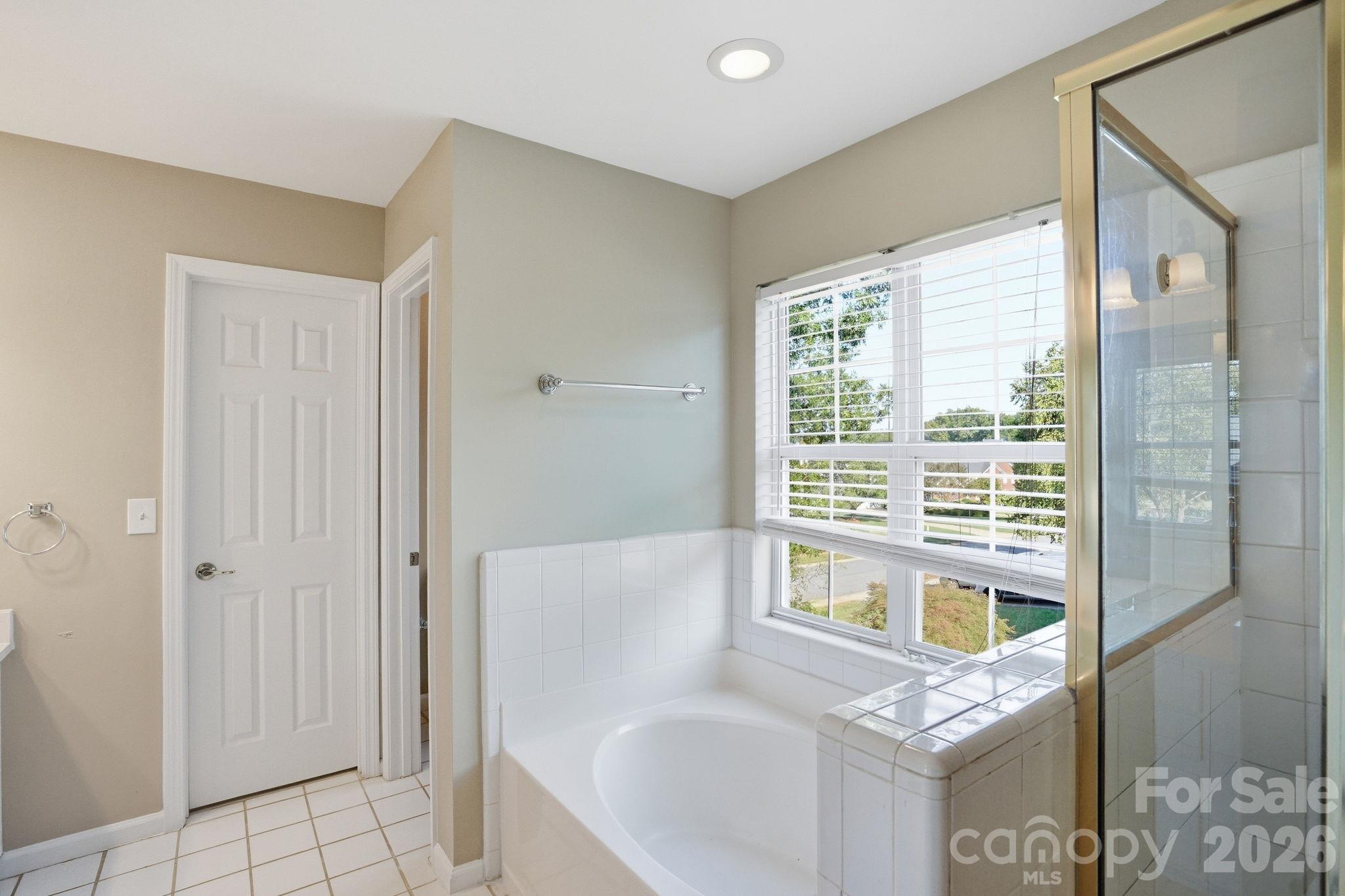 166 Castles Gate Drive Property Photo 38