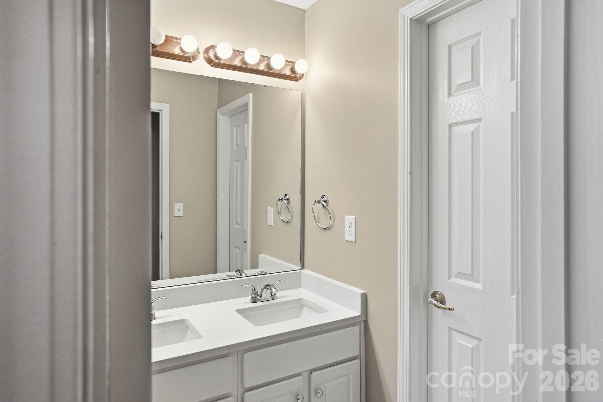 166 Castles Gate Drive Property Photo 39