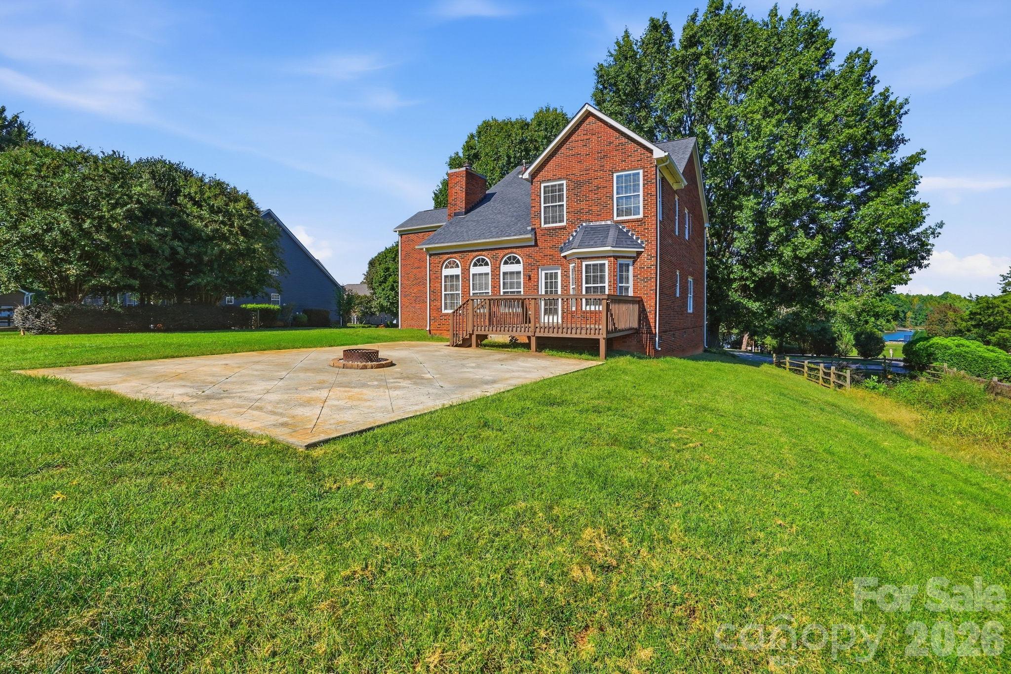 166 Castles Gate Drive Property Photo 40