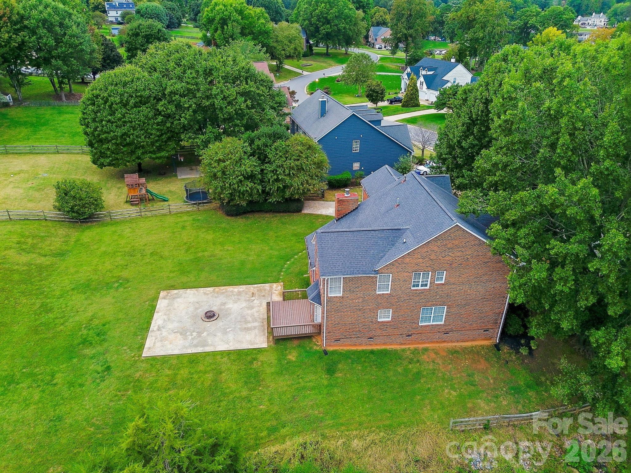 166 Castles Gate Drive Property Photo 41