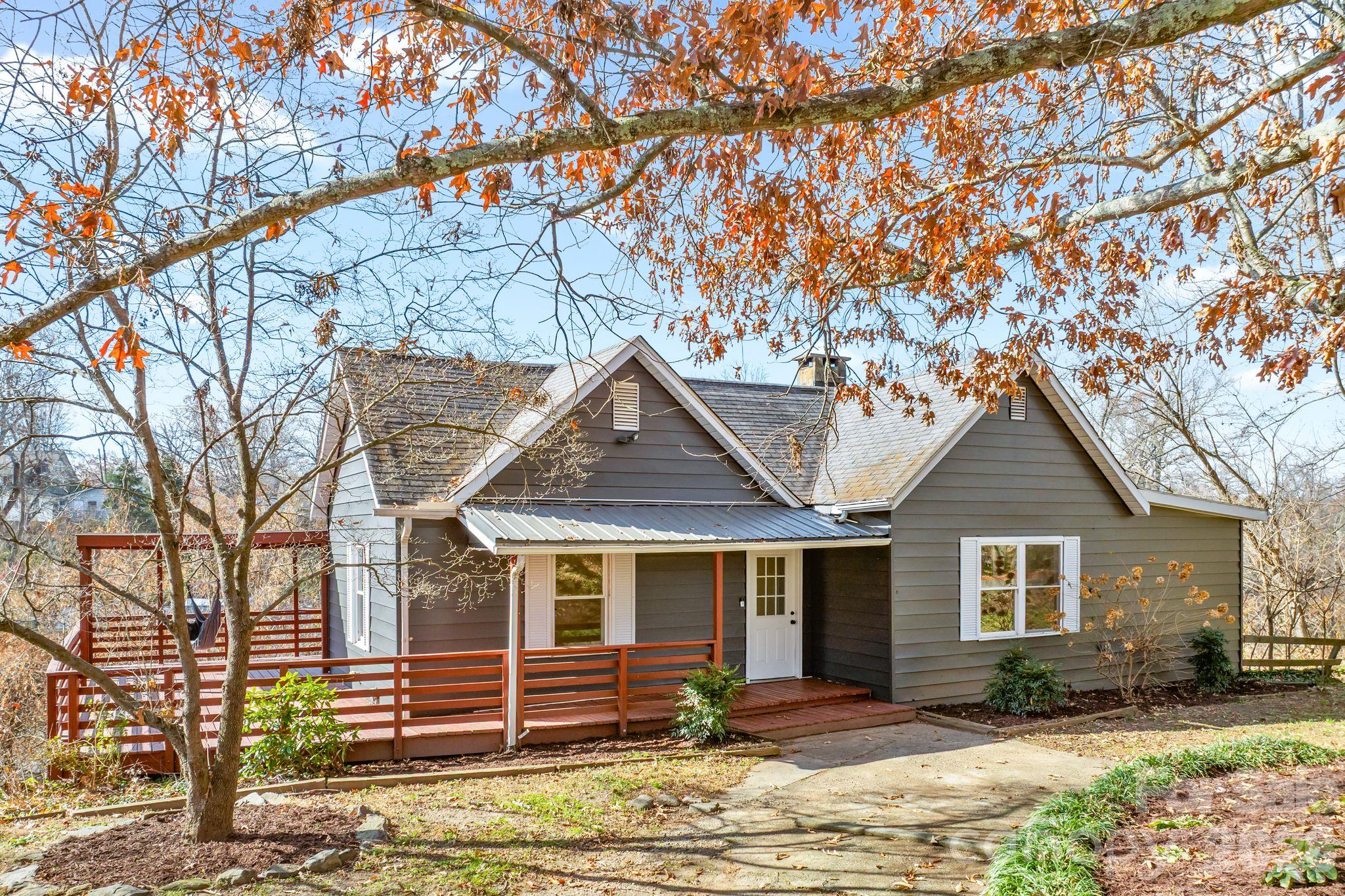 2 Worley Place Property Photo 1