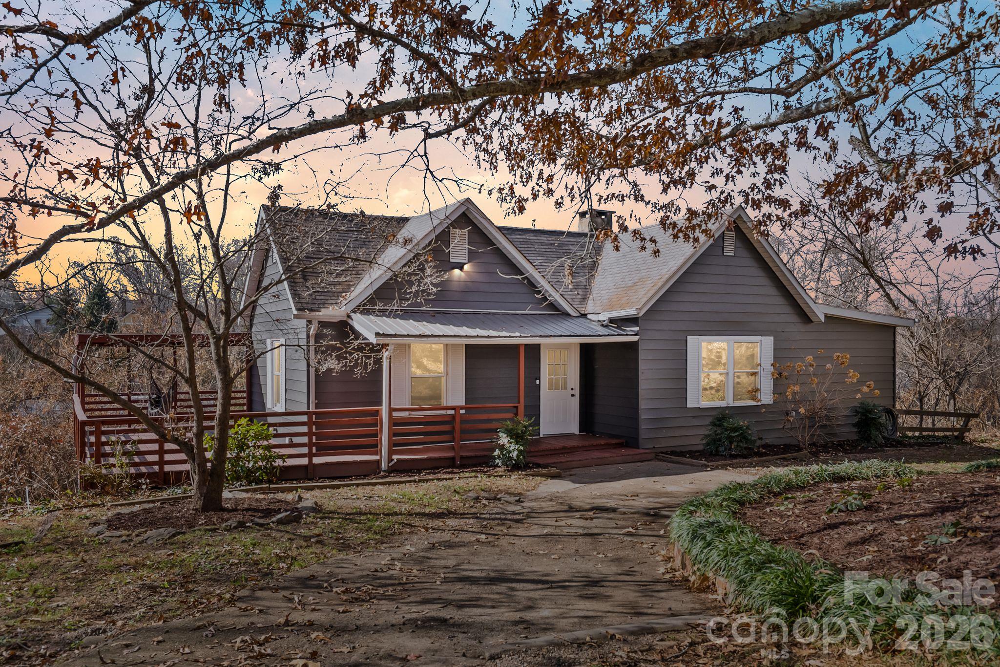 2 Worley Place Property Photo 2