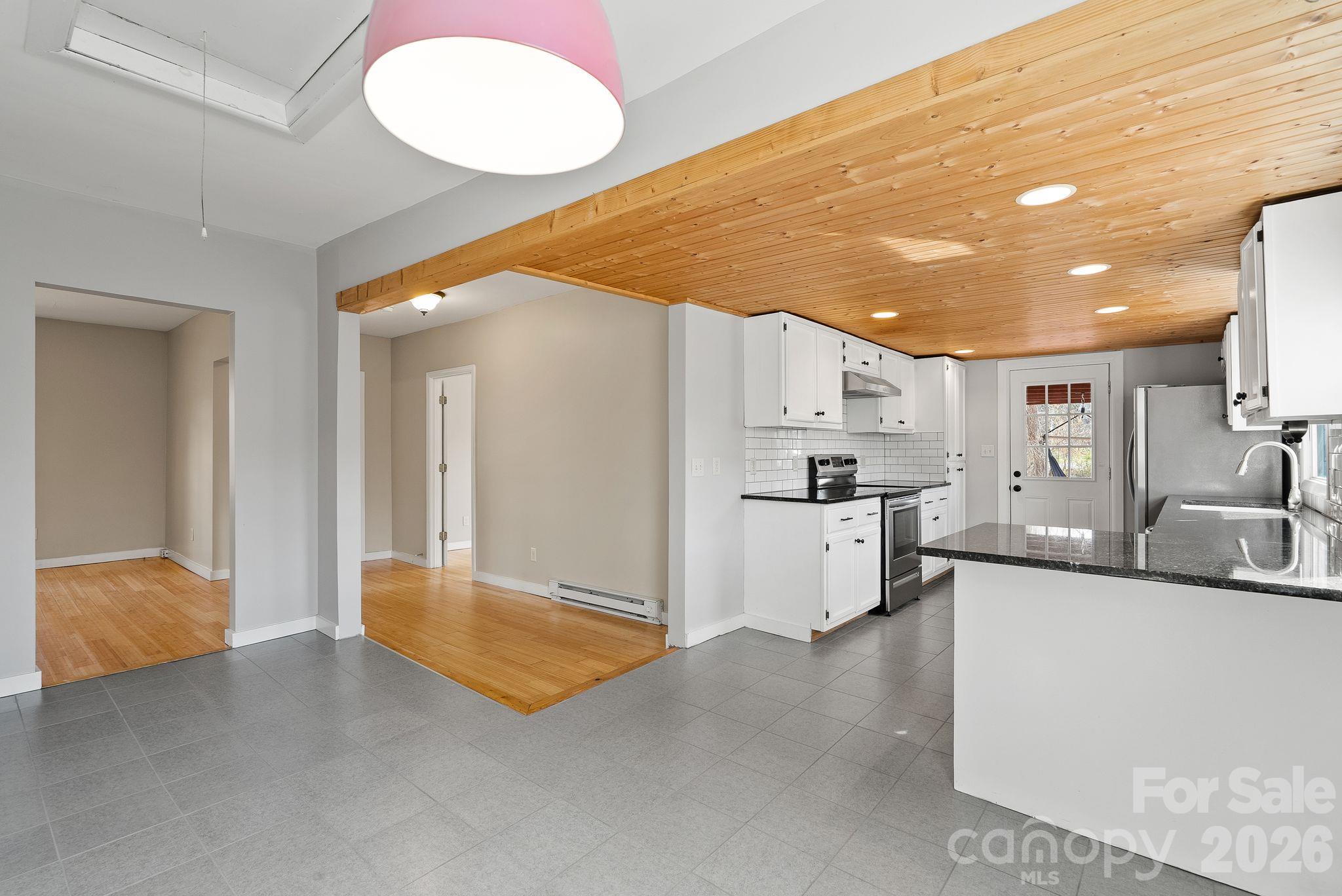 2 Worley Place Property Photo 10