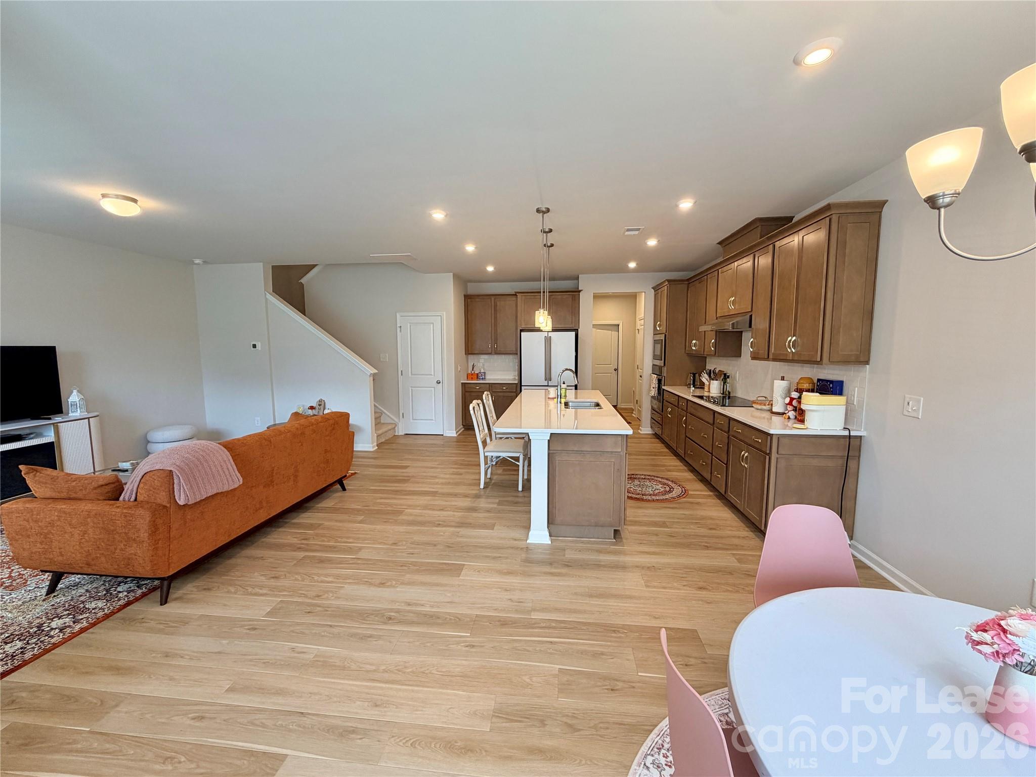 5826 Strathmore Court Property Photo 4