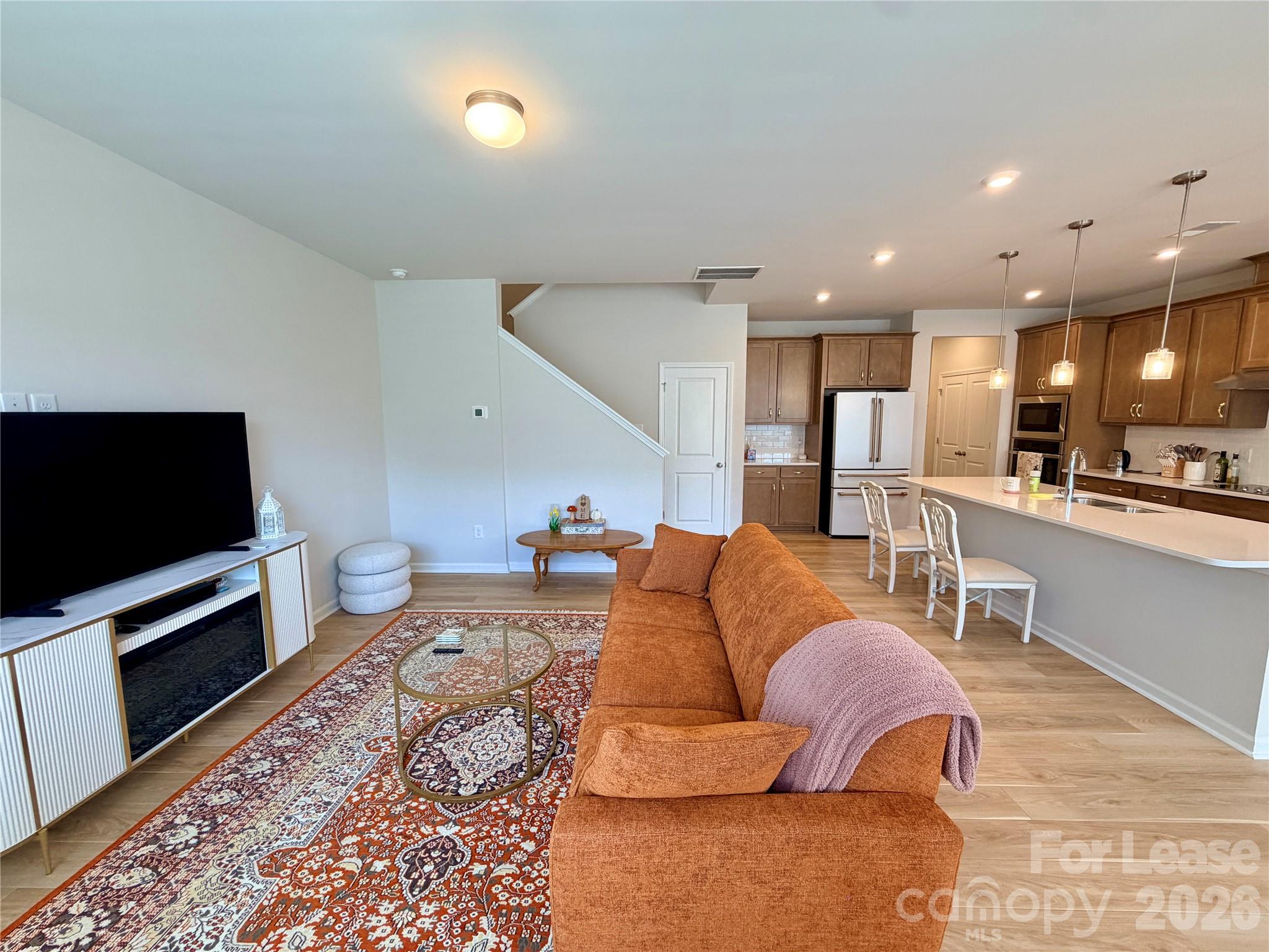 5826 Strathmore Court Property Photo 11