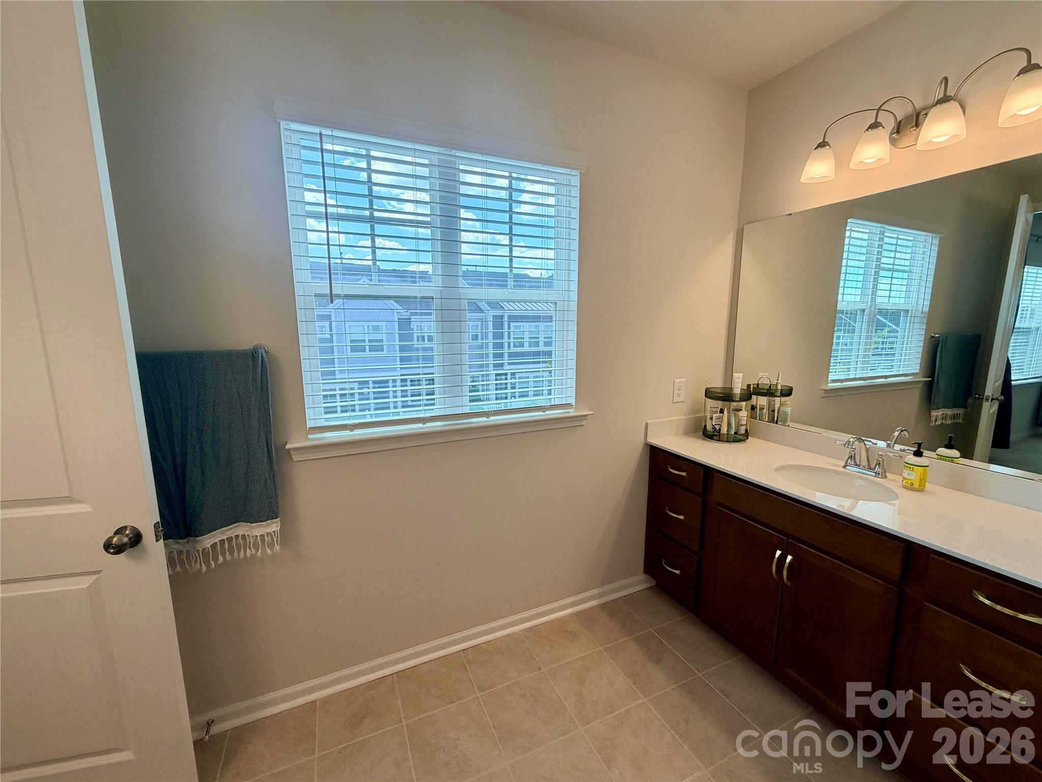 5826 Strathmore Court Property Photo 20