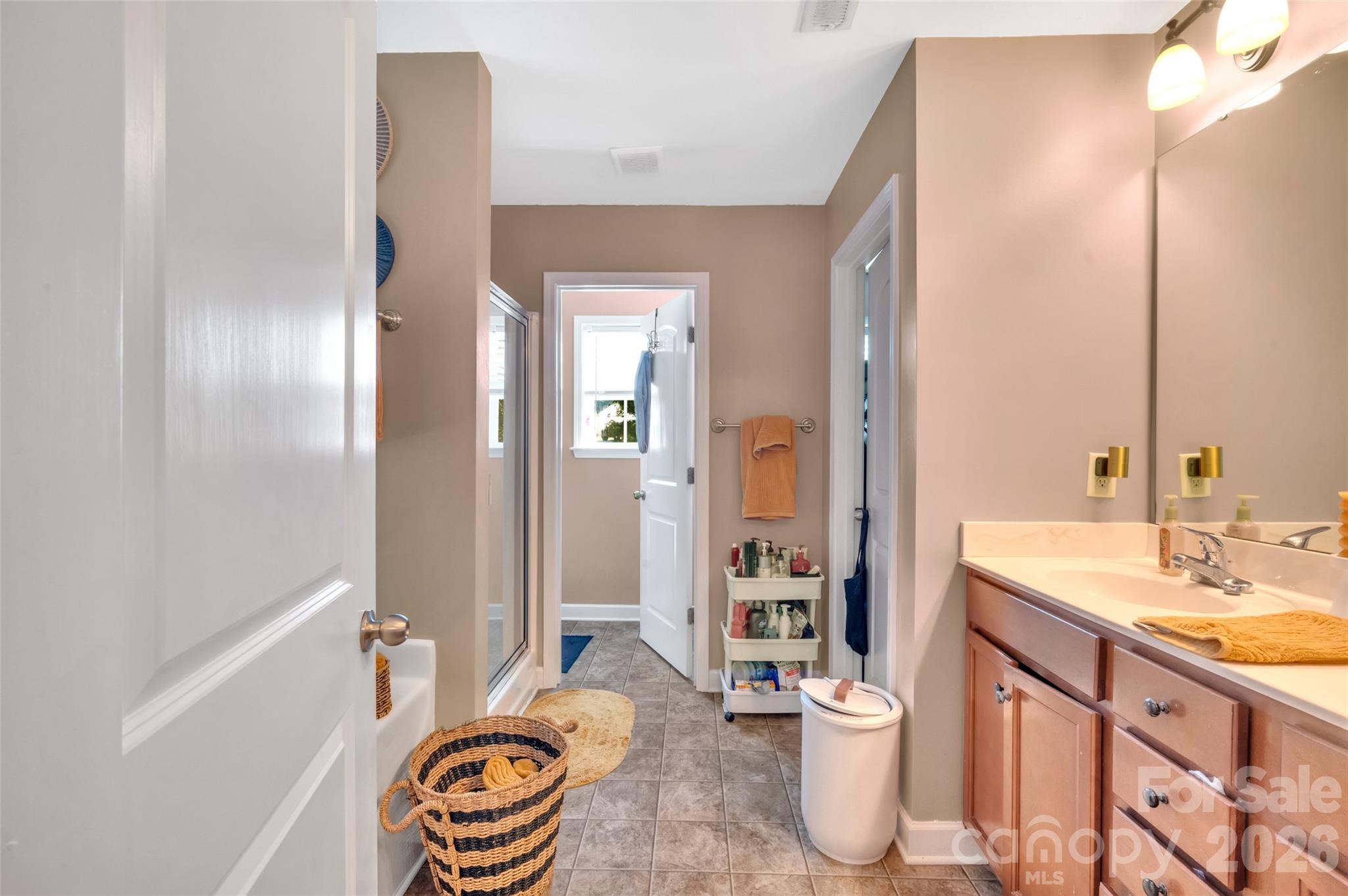 392 Lone Tree Lane Property Photo 10