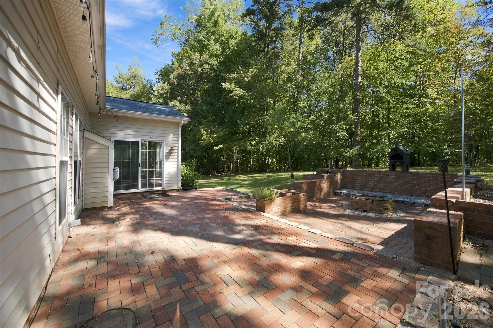 195 Huntly Lane Property Photo 10