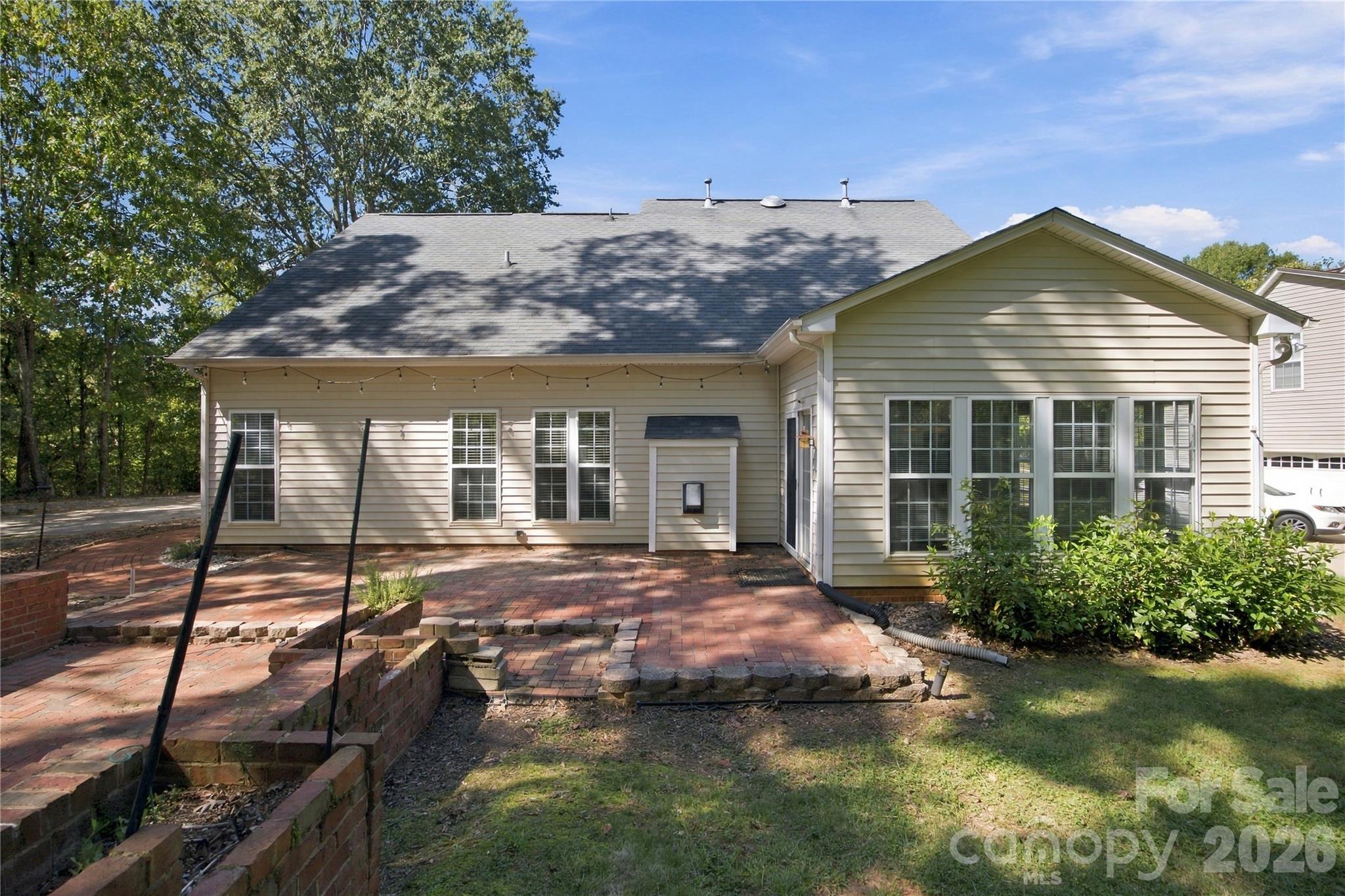 195 Huntly Lane Property Photo 12