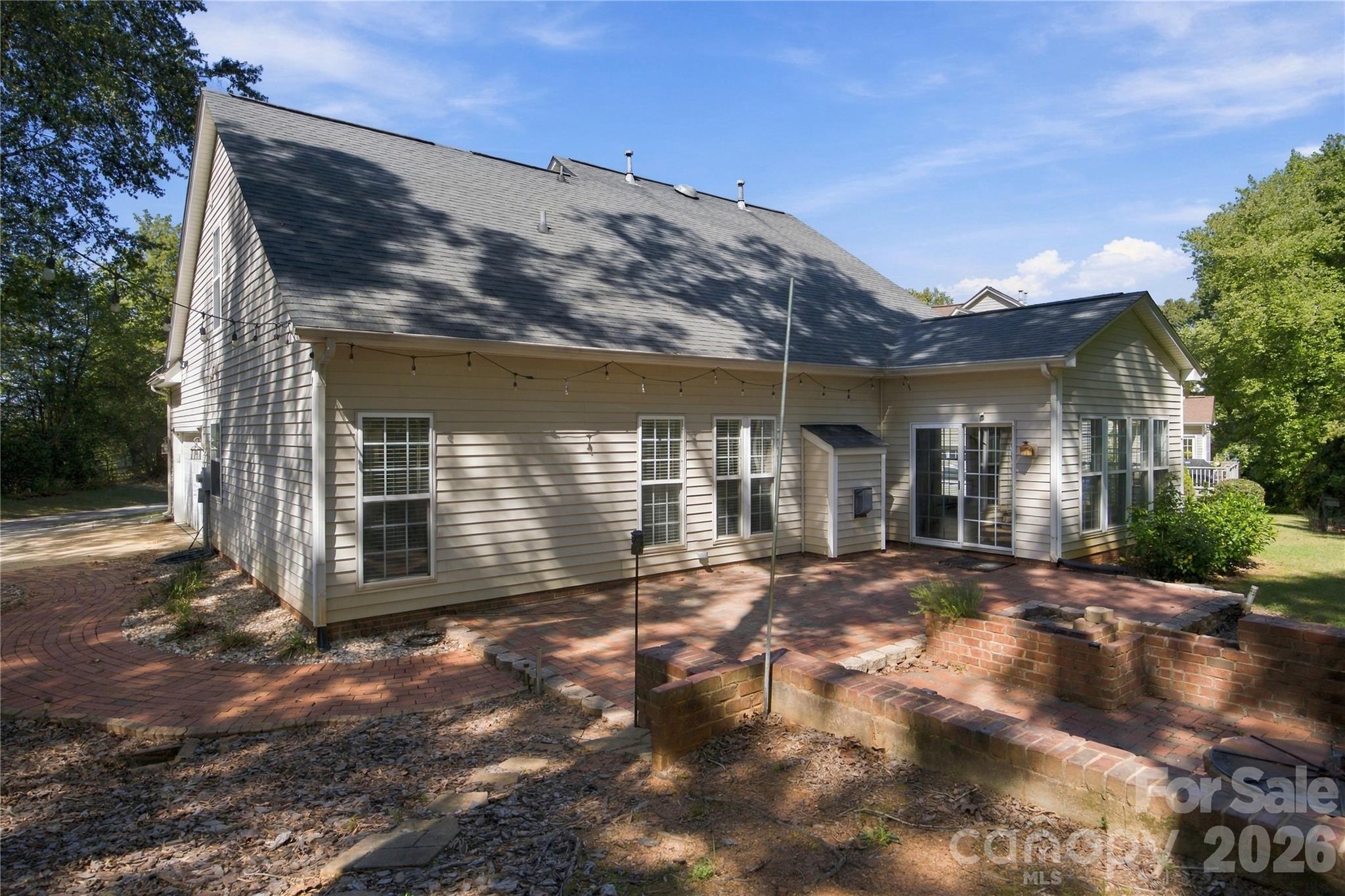 195 Huntly Lane Property Photo 13