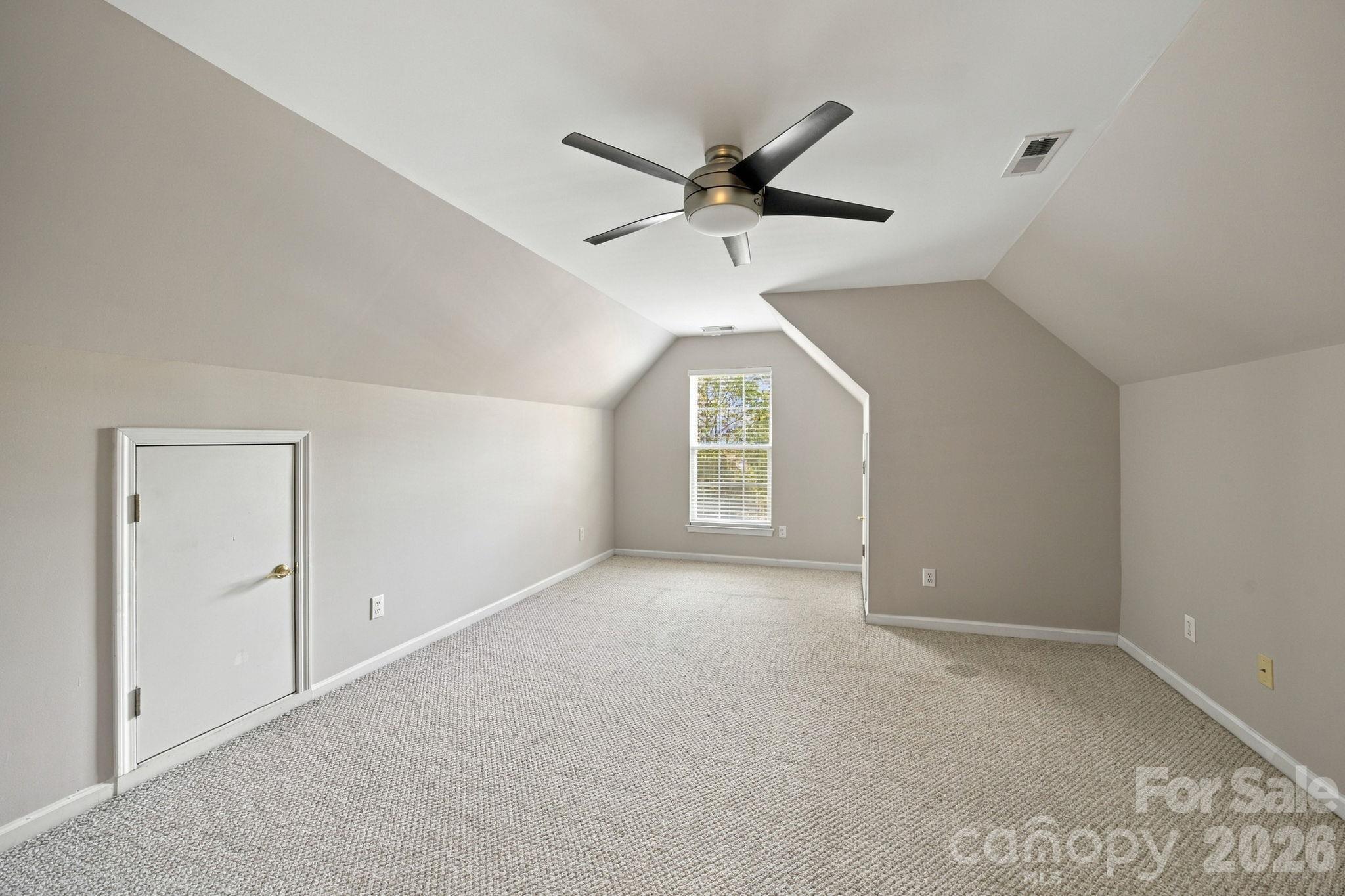 195 Huntly Lane Property Photo 35
