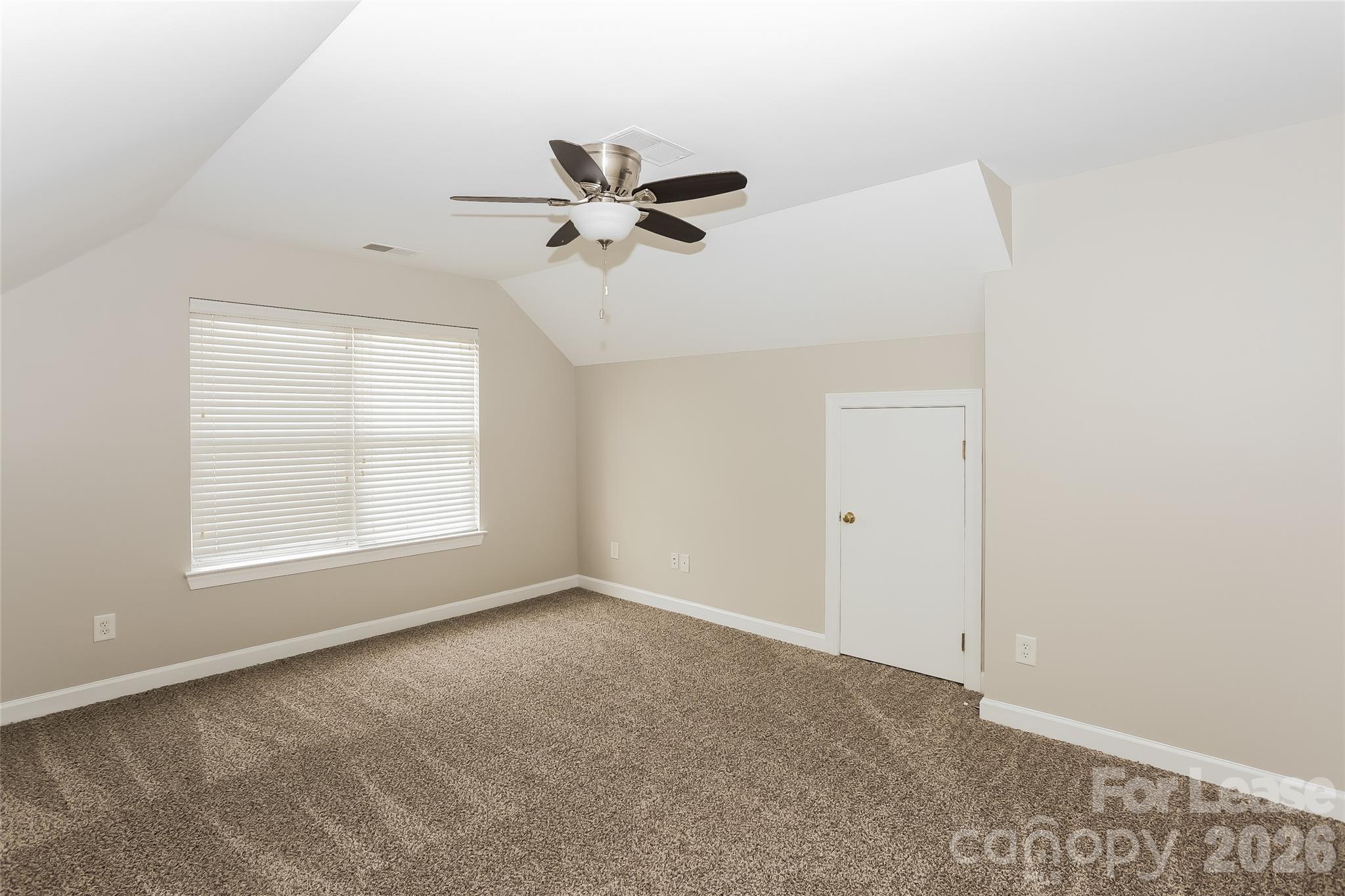 2715 Fishermans Drive Property Photo 7