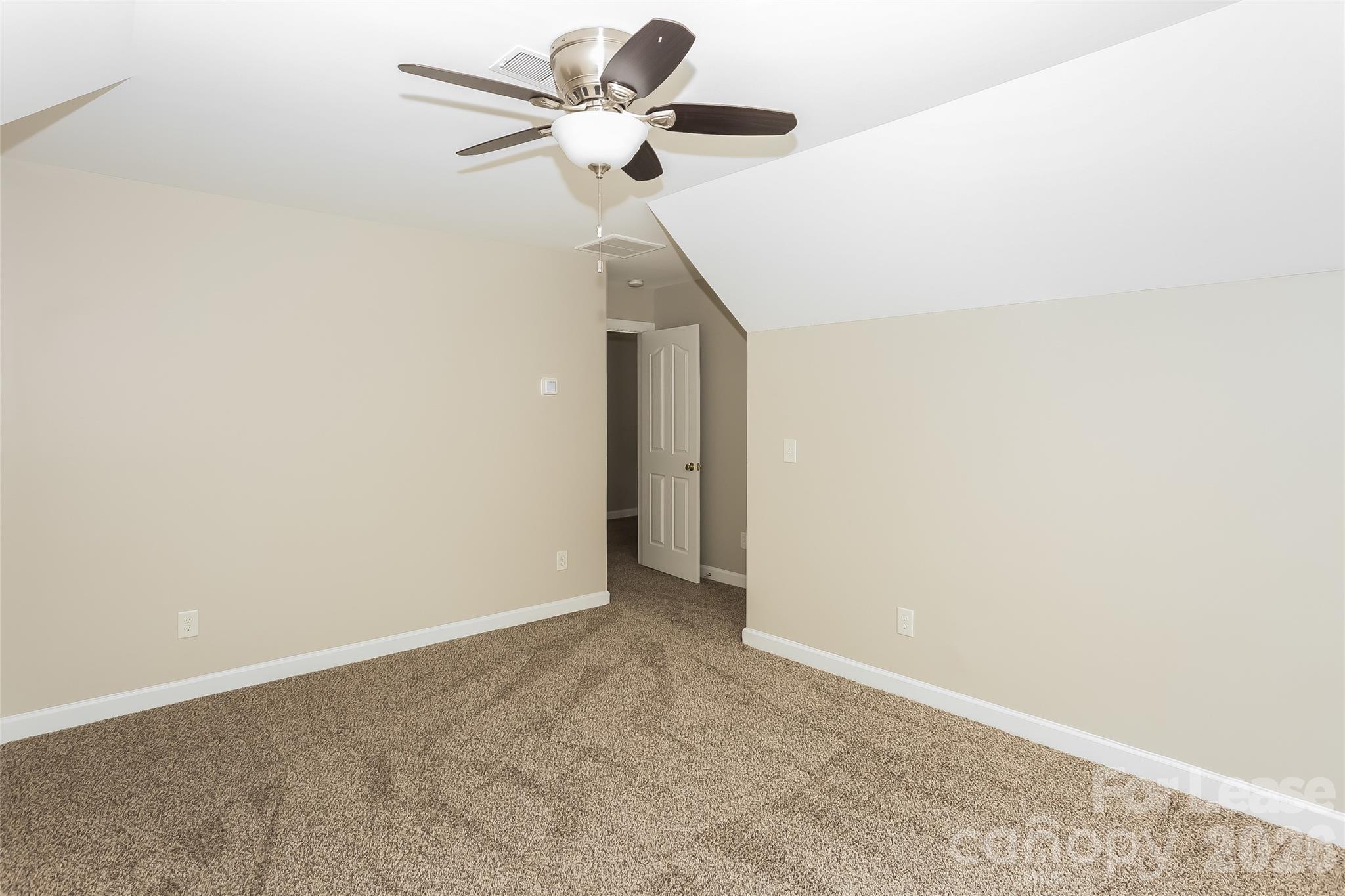 2715 Fishermans Drive Property Photo 10