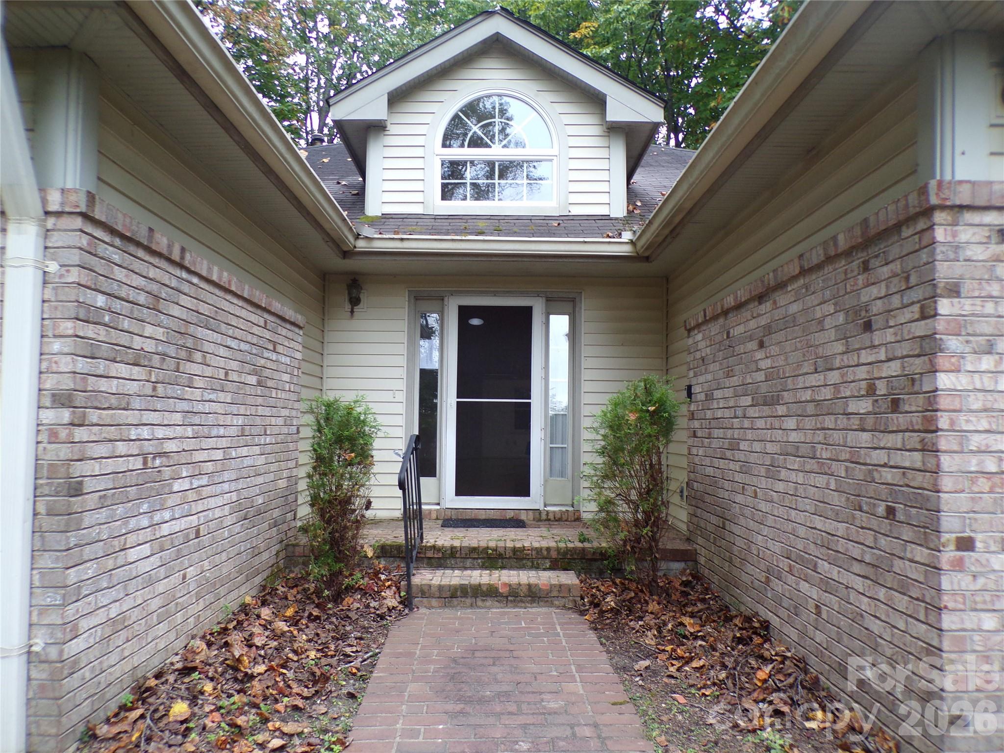 10 Governors Drive Property Photo 3