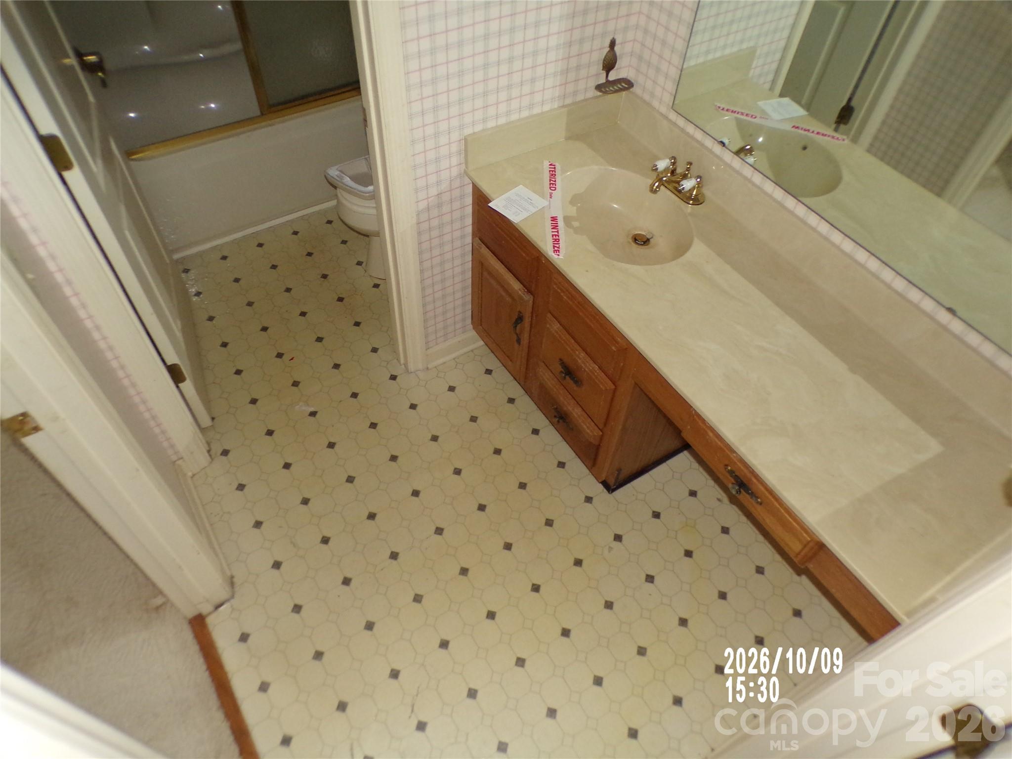 10 Governors Drive Property Photo 6