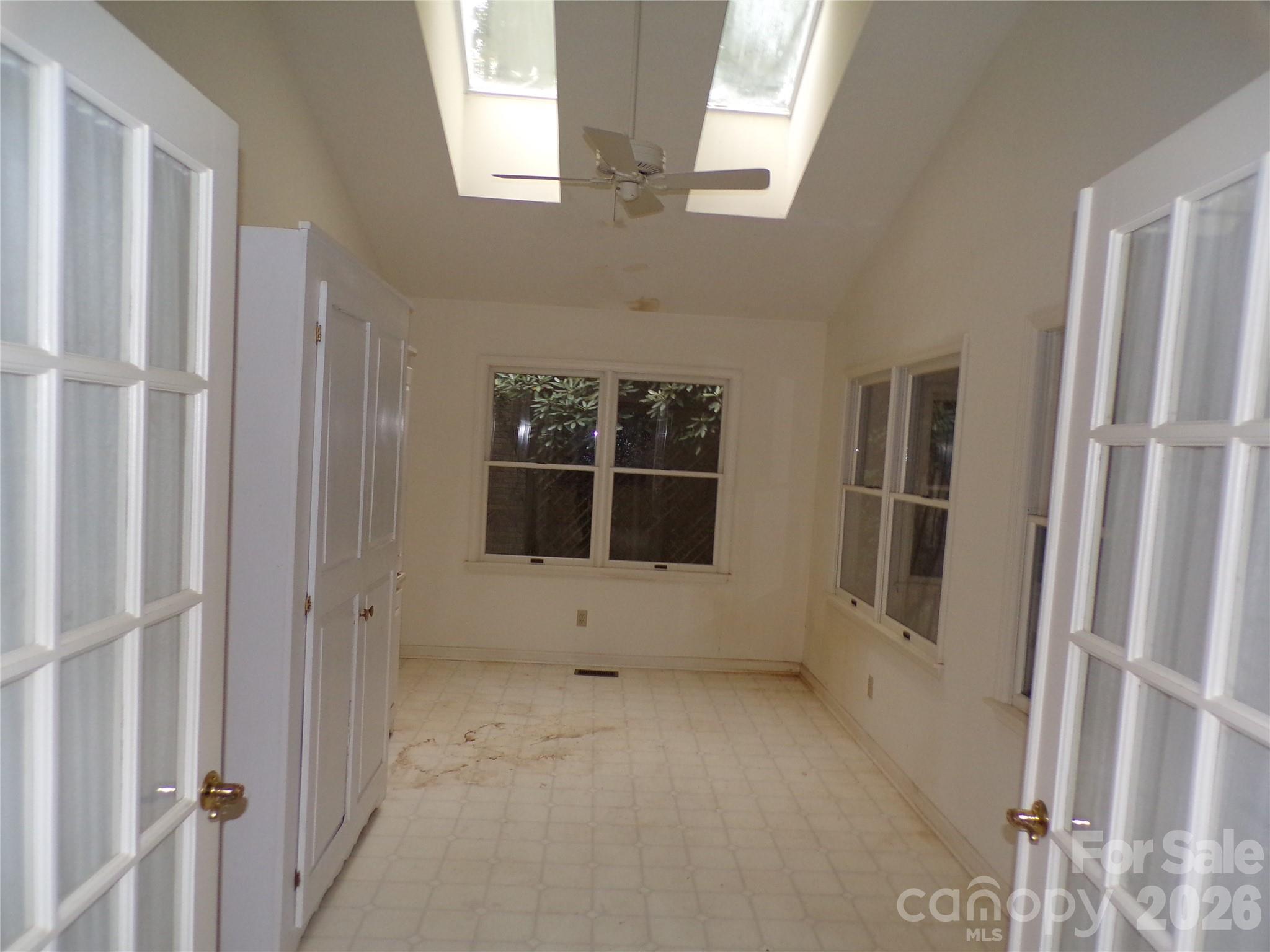 10 Governors Drive Property Photo 14