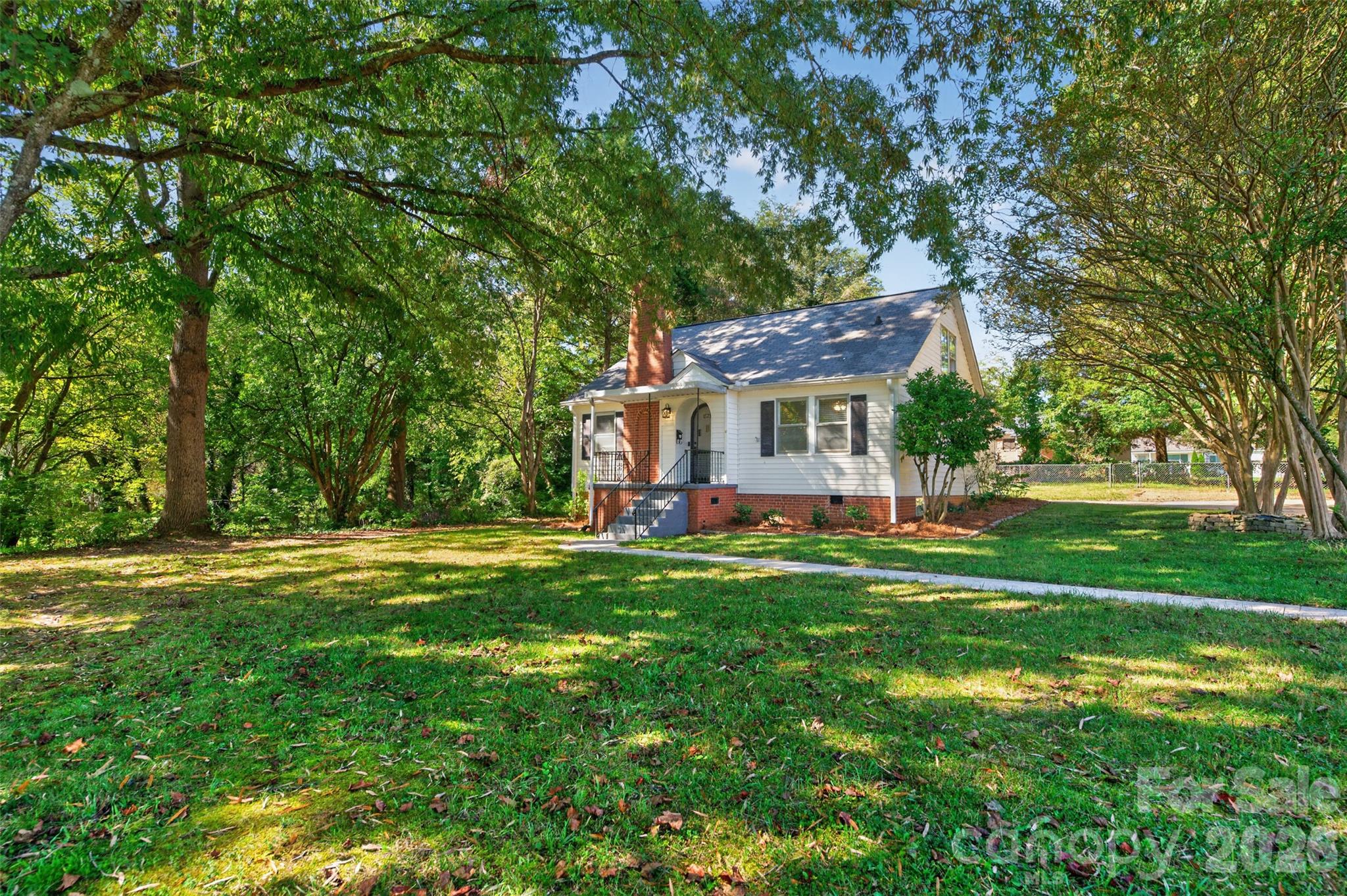 1829 3rd Street Property Photo 2