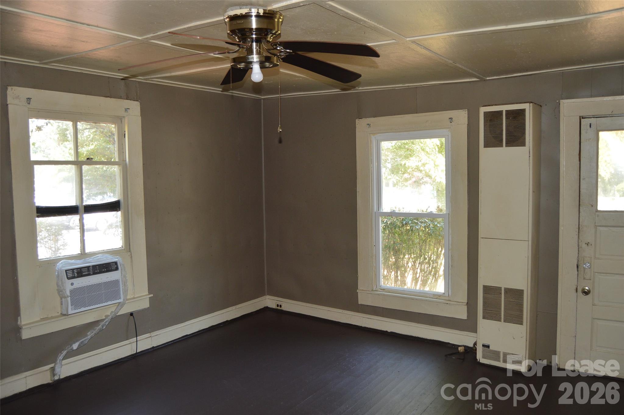 247 N Main Street Property Photo 3