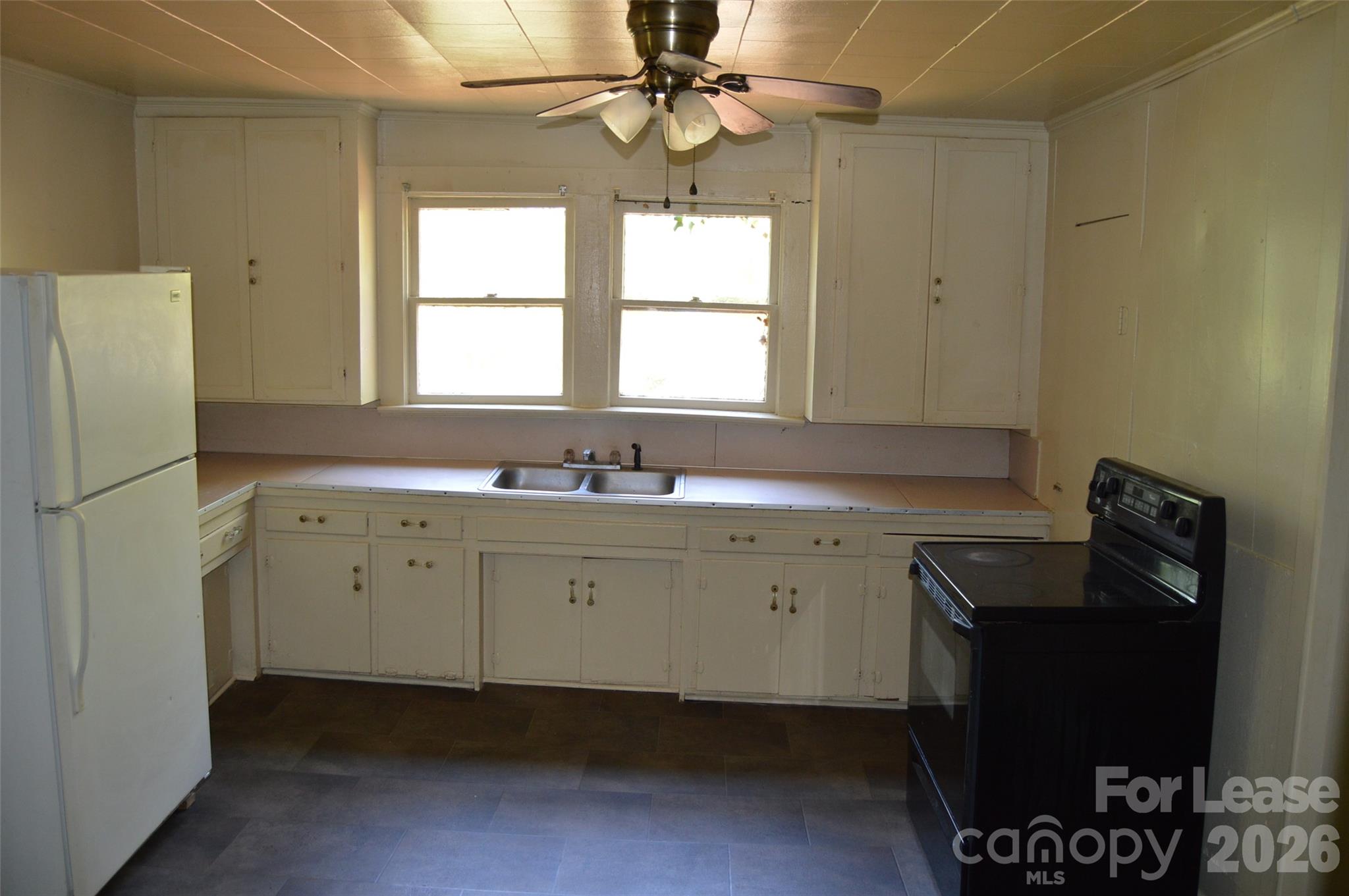 247 N Main Street Property Photo 5