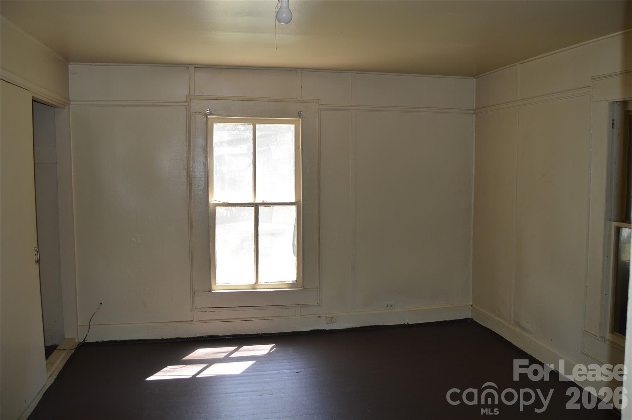 247 N Main Street Property Photo 6