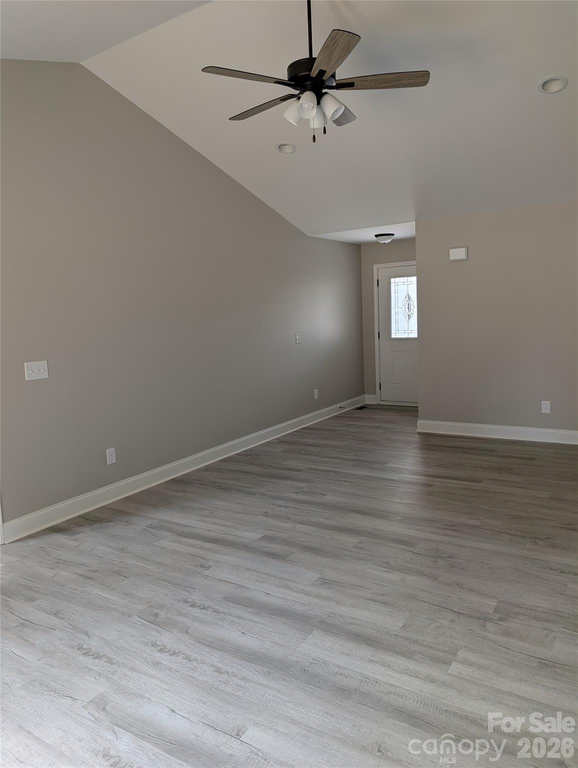 2746 Magnolia Street Property Photo 4