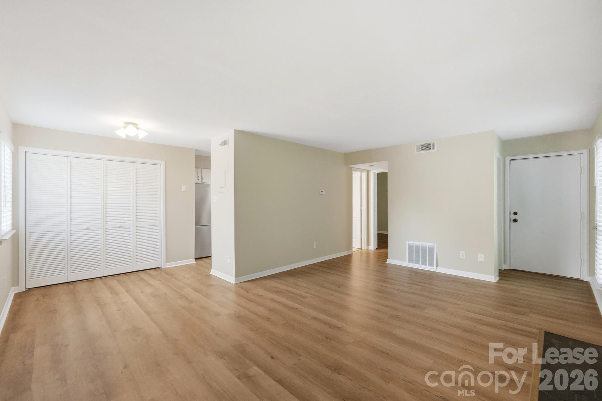 6132 Heath Ridge Court Property Photo 7