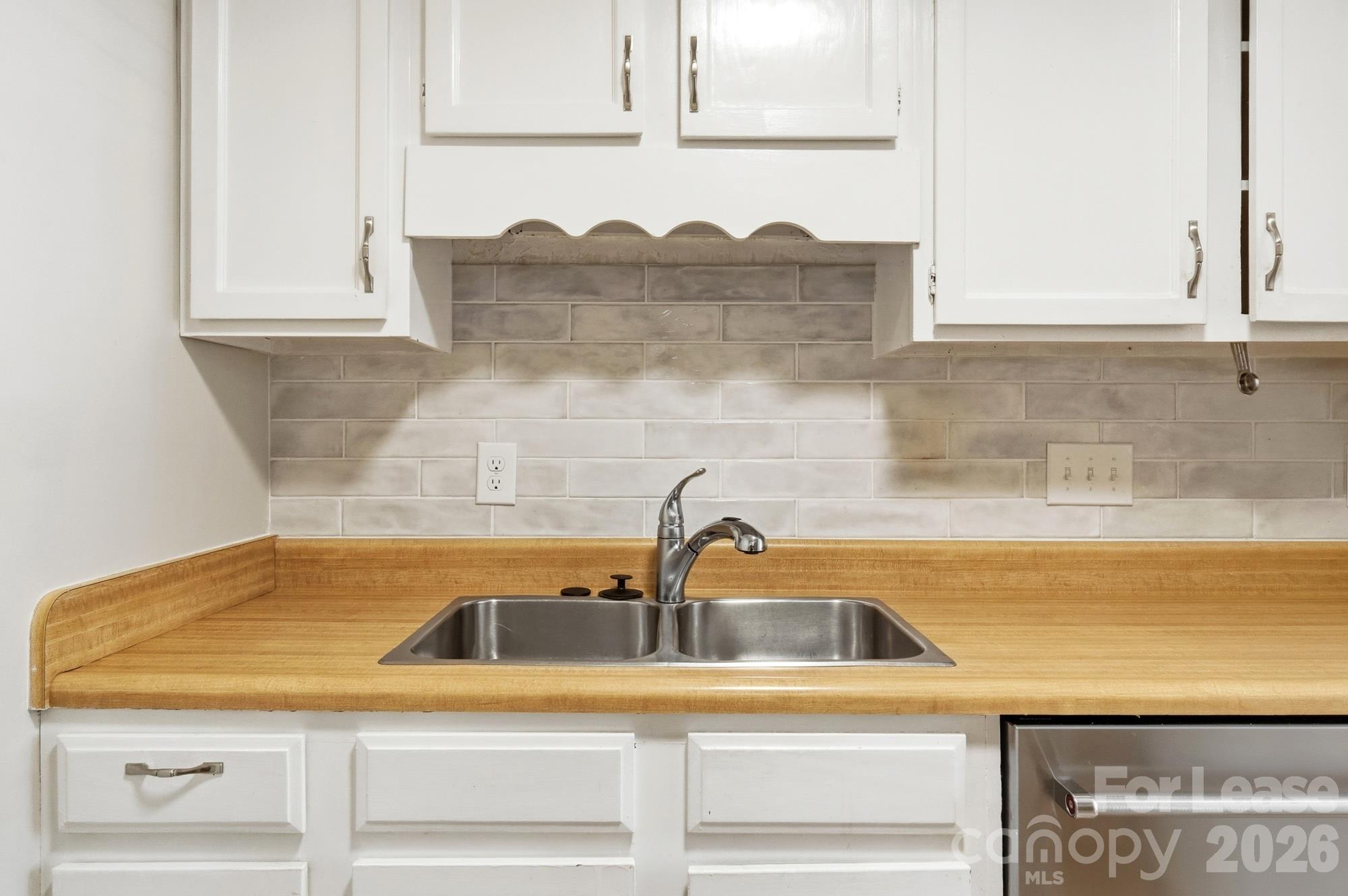 6132 Heath Ridge Court Property Photo 10