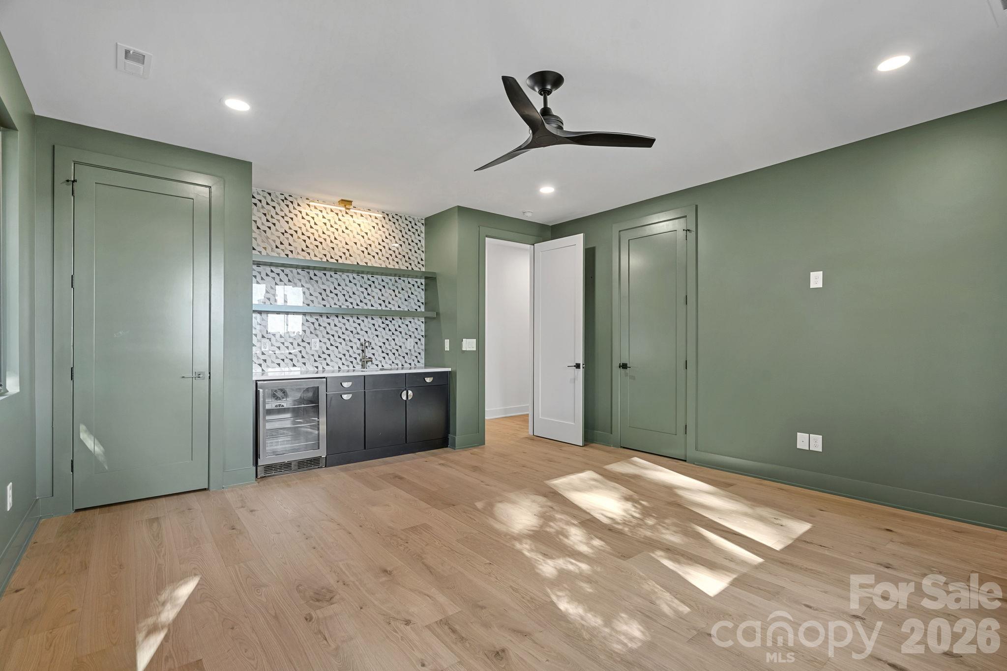 413 Plymouth Avenue Property Photo 26