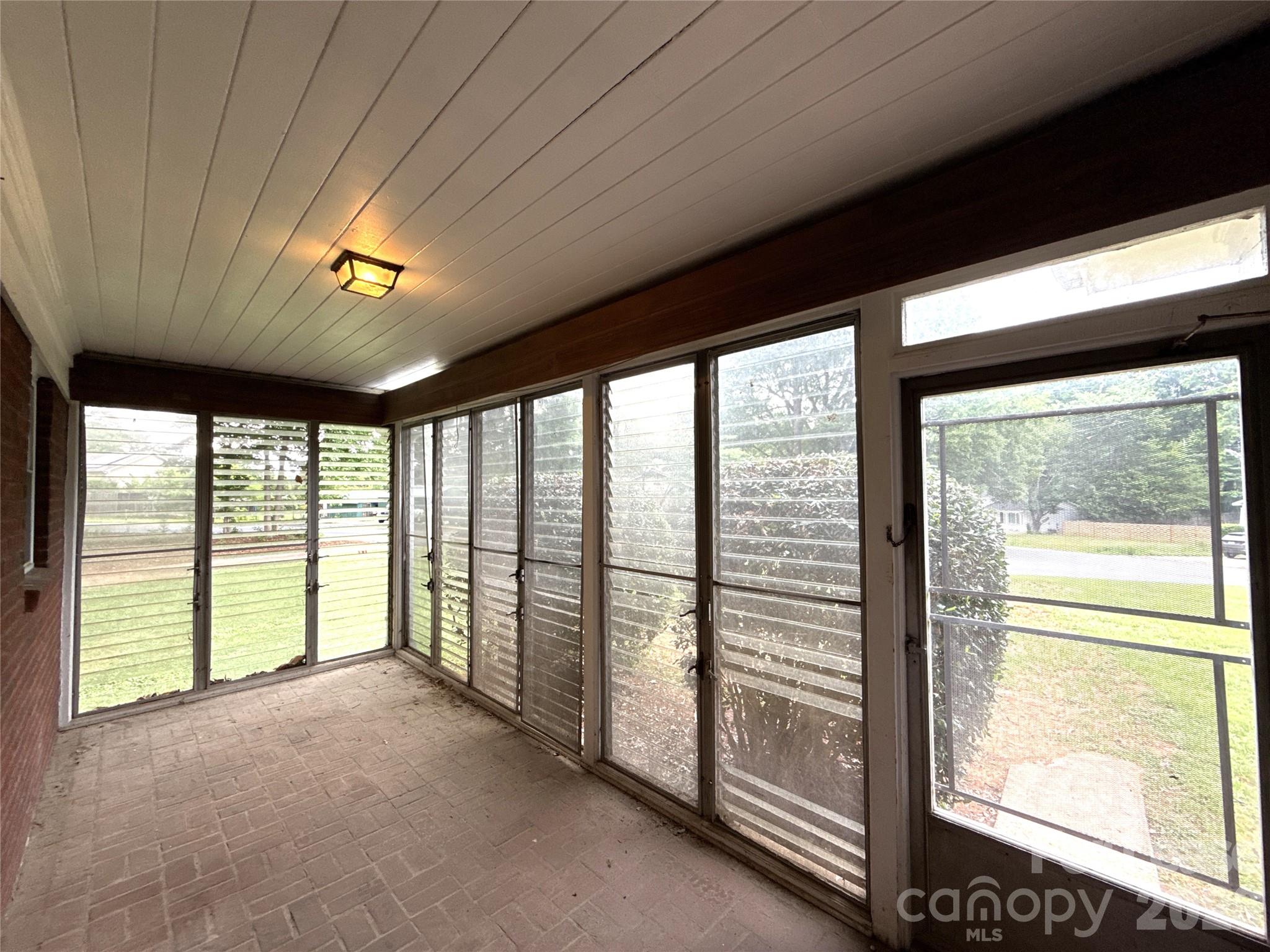 2000 Weststone Drive Property Photo 12