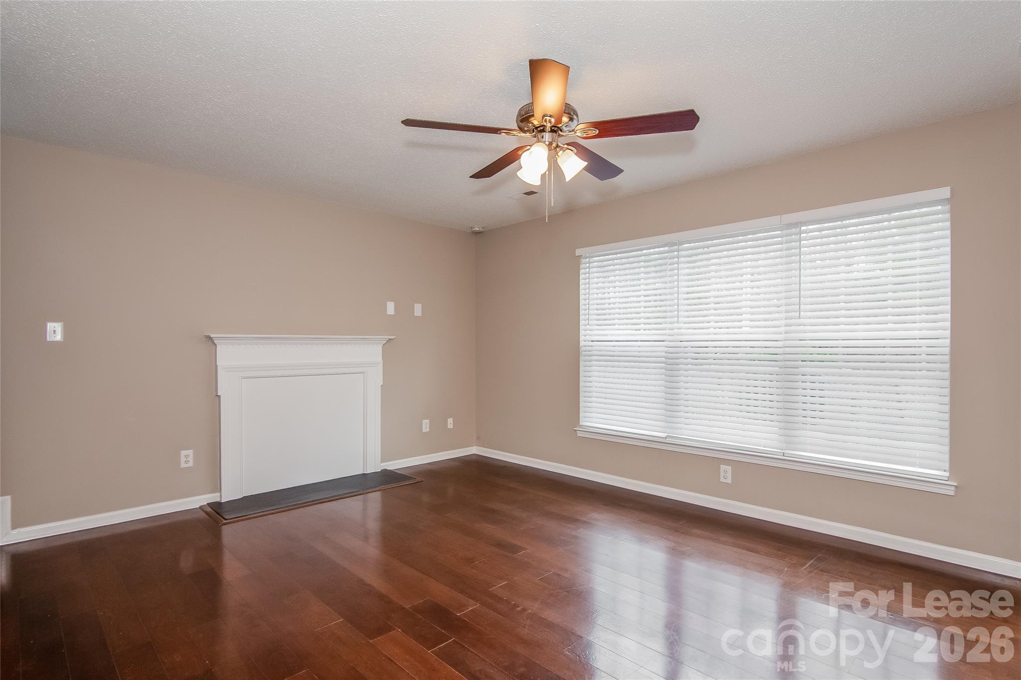 4019 Balsam Street Property Photo 5