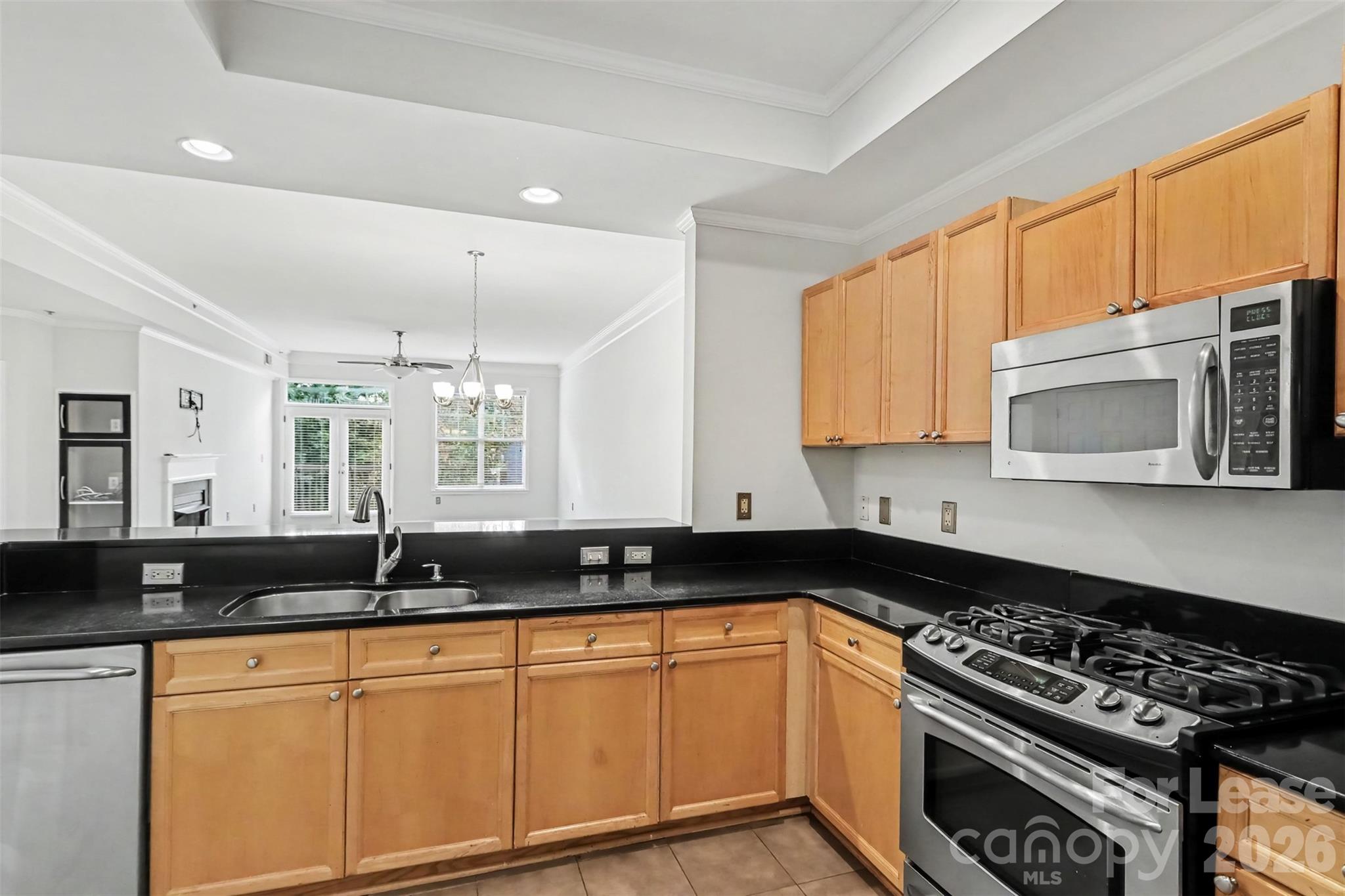 405 W 7th Street 510 Property Photo 1