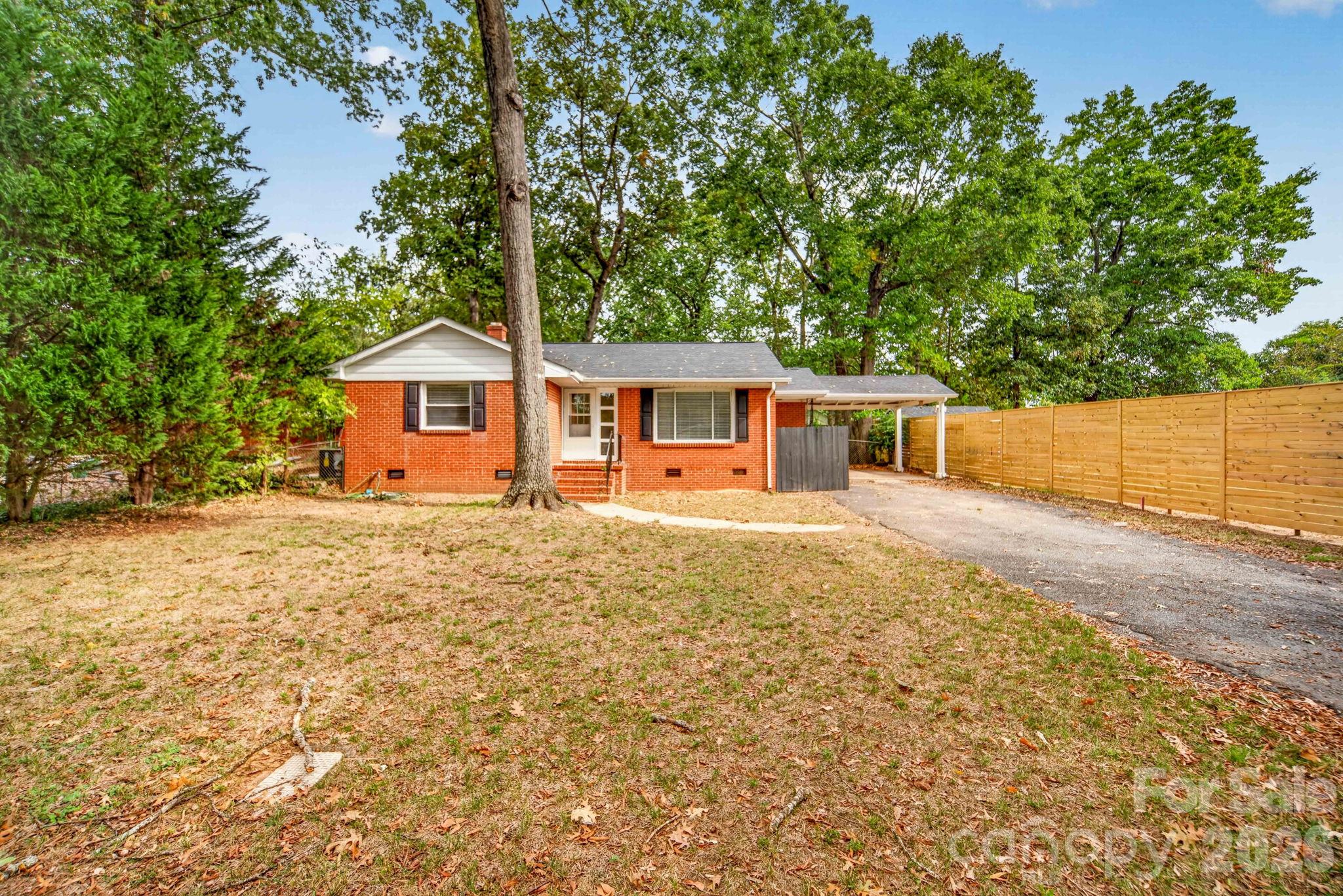 706 Brian Circle Property Photo 2