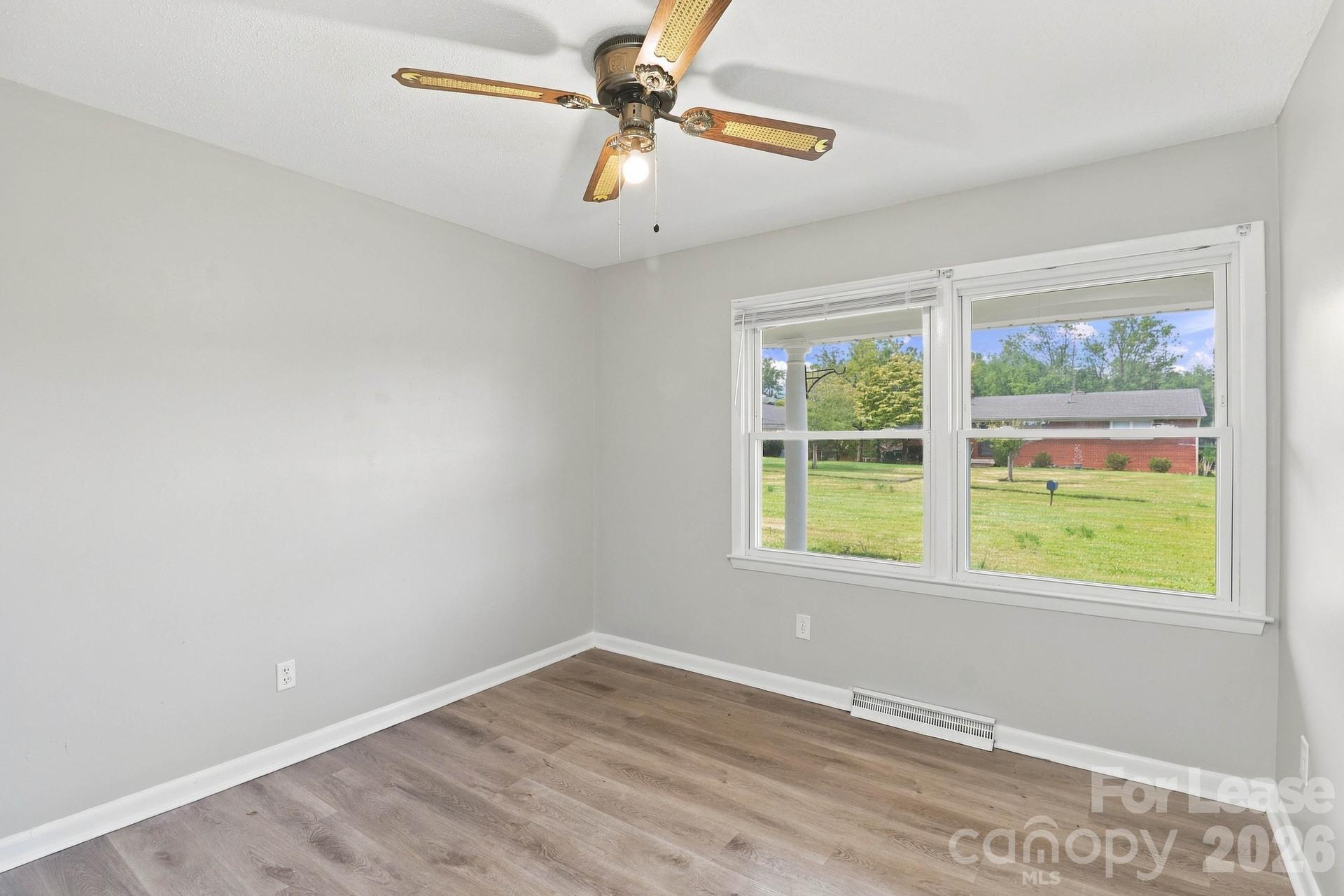 221 Tanglewood Drive Property Photo 9