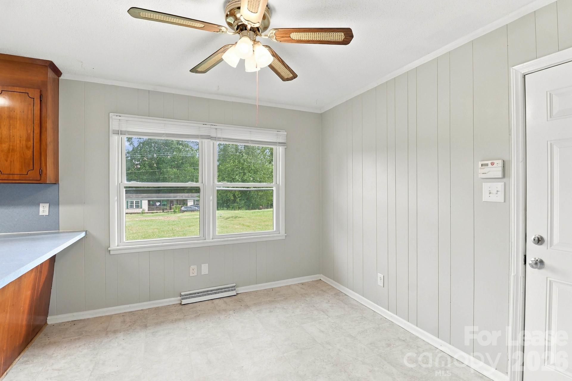 221 Tanglewood Drive Property Photo 10