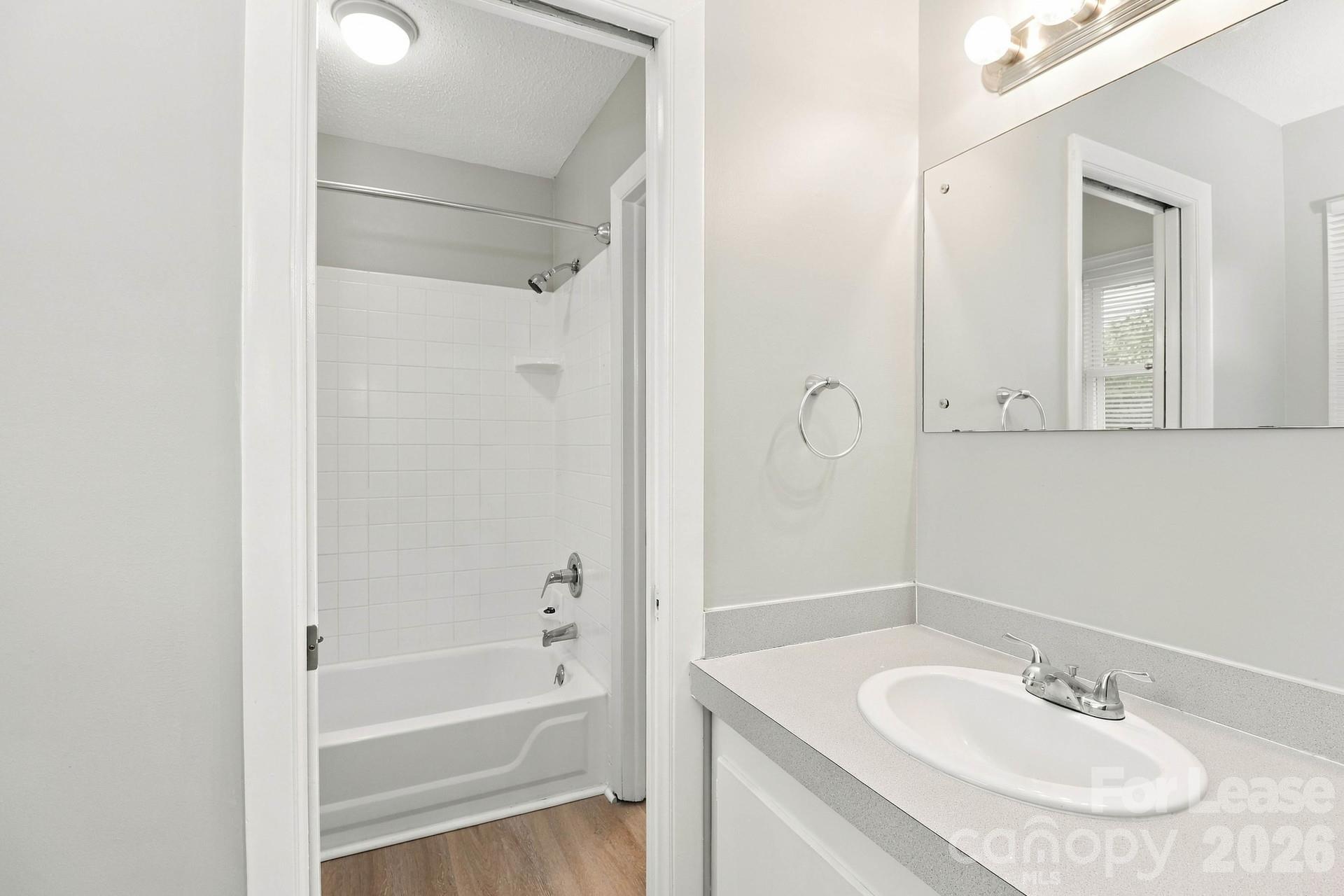 221 Tanglewood Drive Property Photo 11