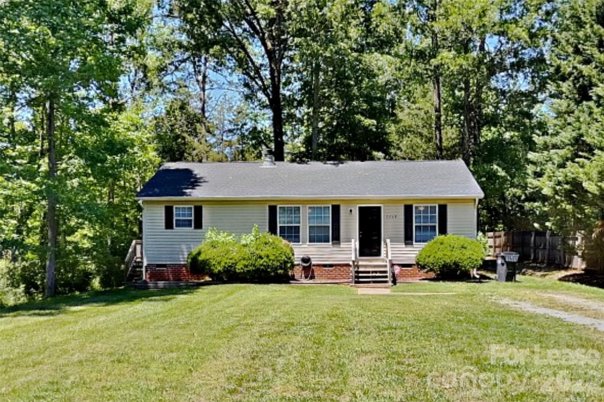 2208 Shalimar Drive Property Photo 1