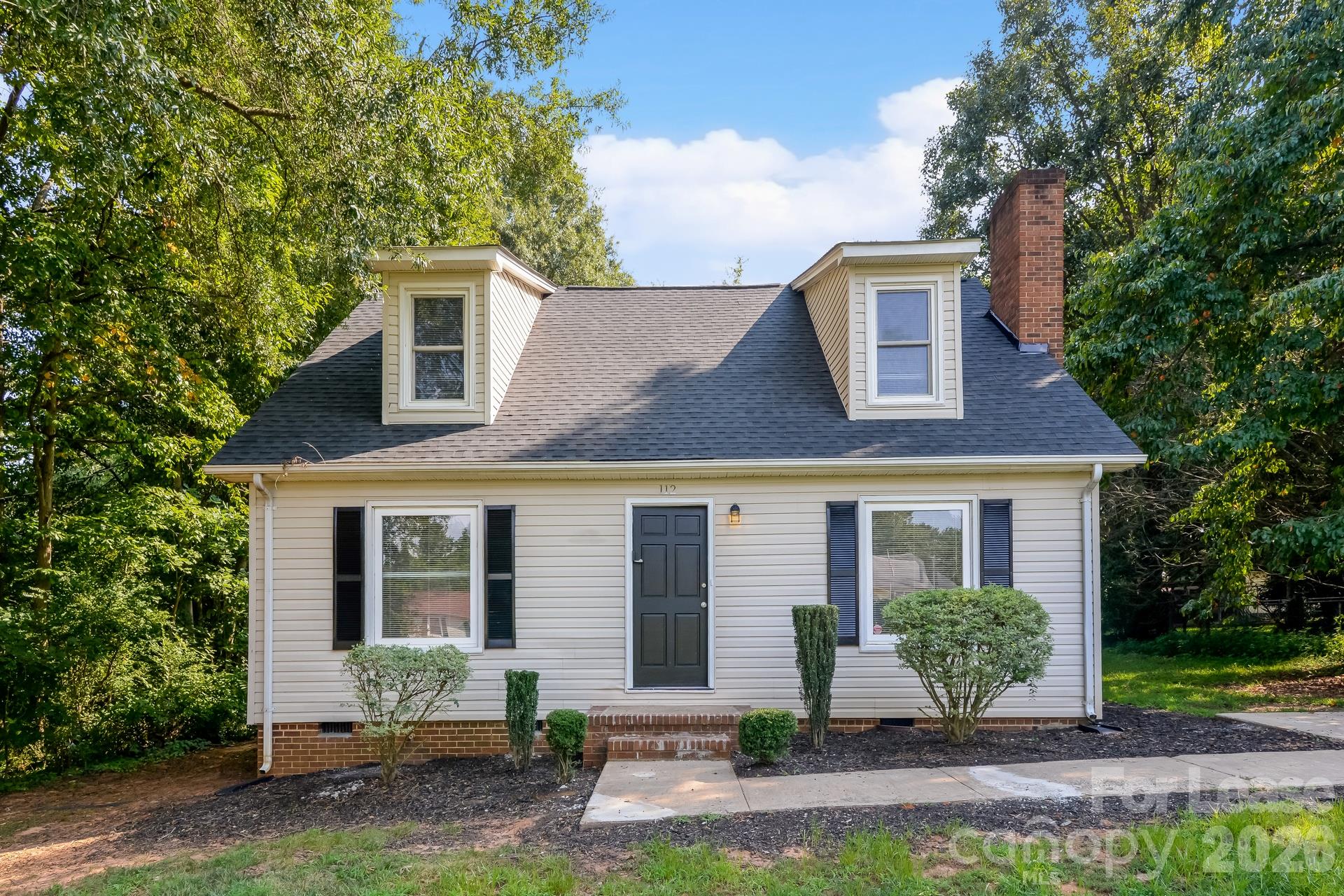 112 Pineview Court Property Photo 1