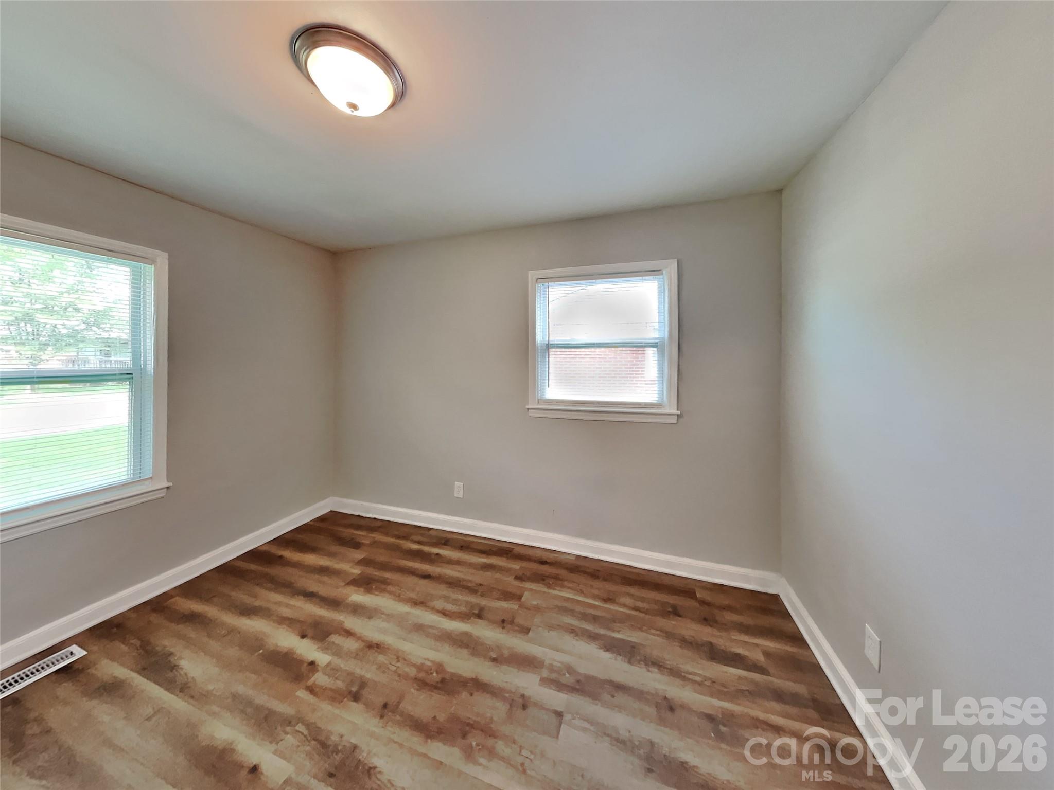 505 Sinclair Street Property Photo 7