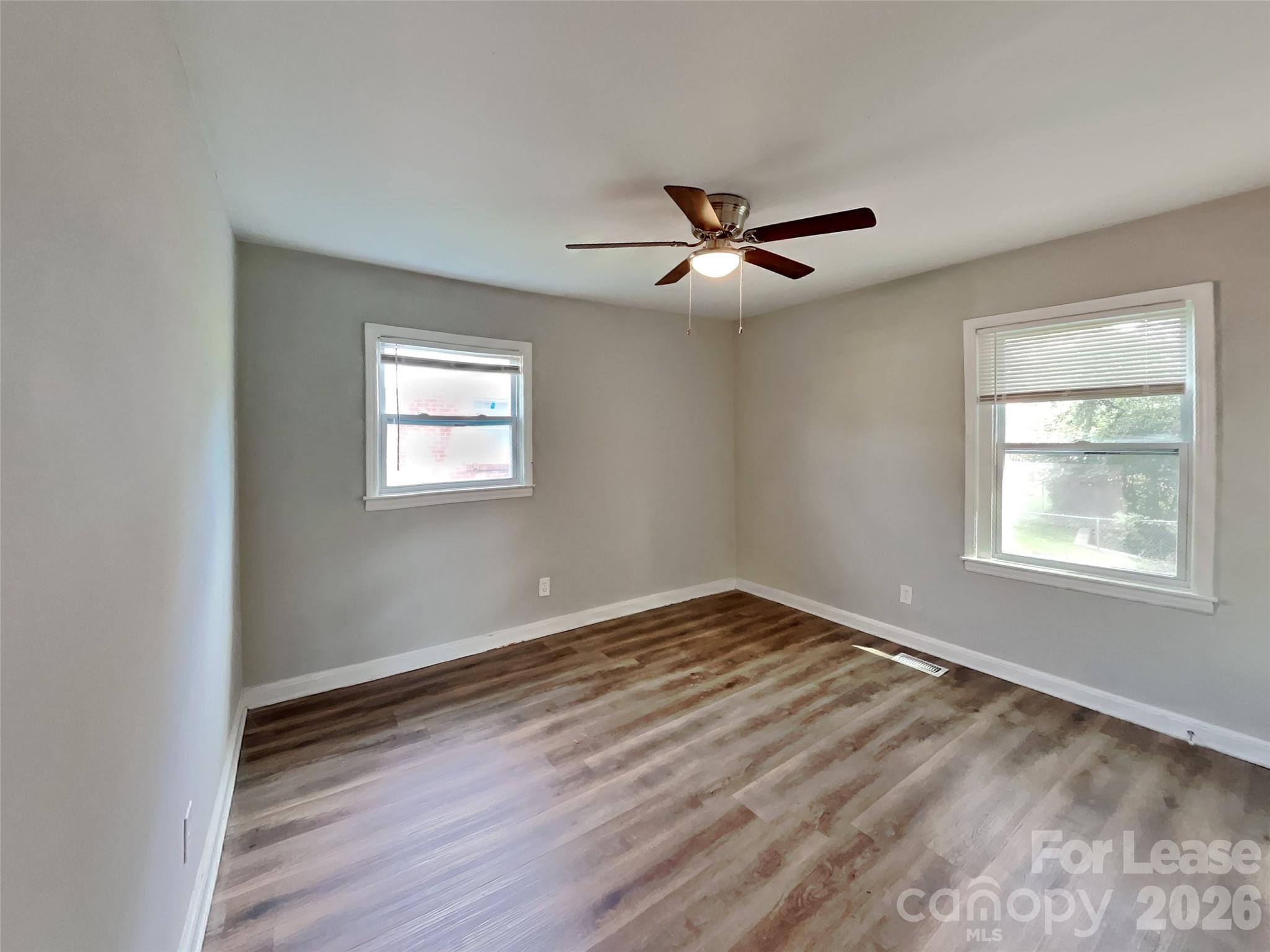 505 Sinclair Street Property Photo 8