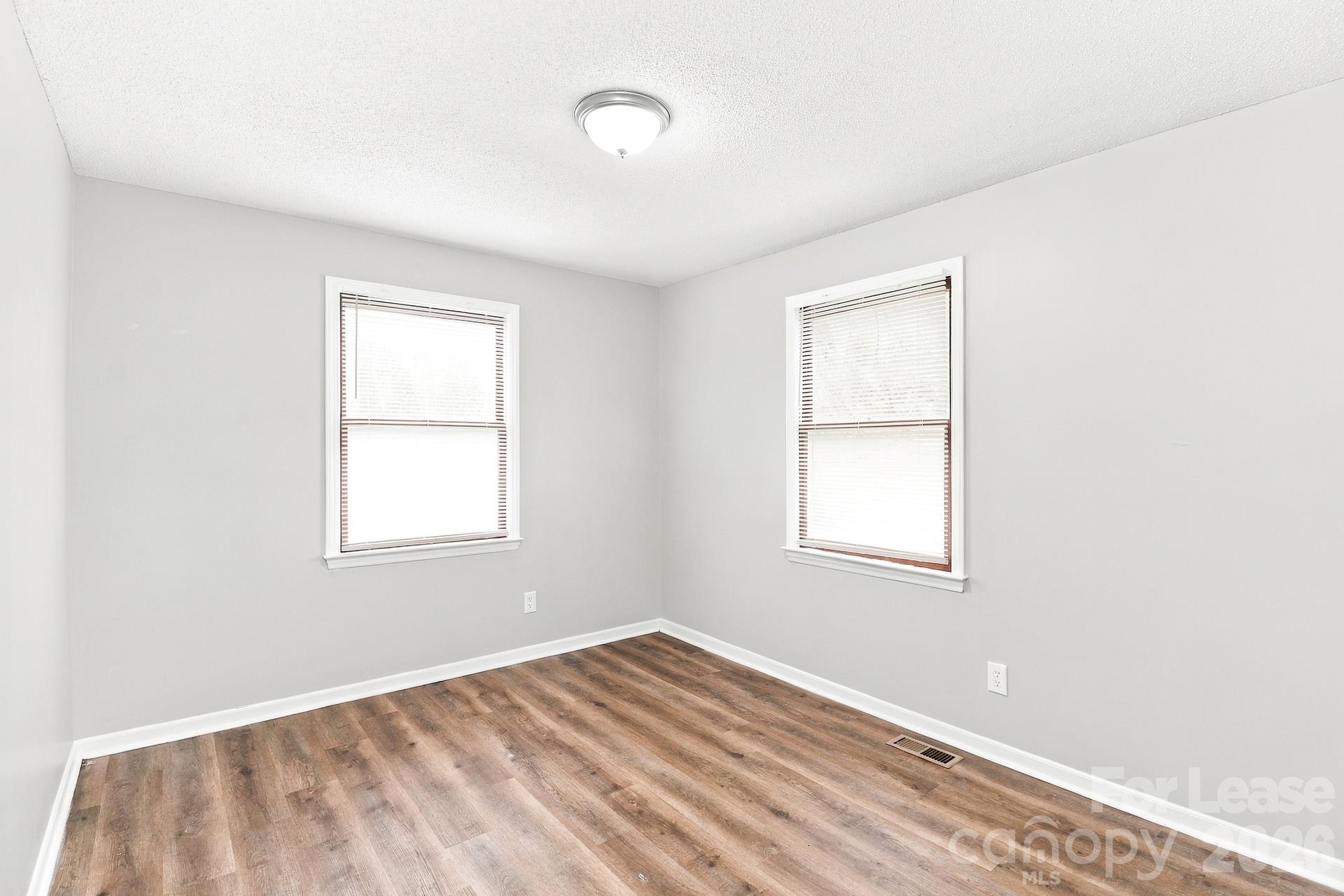 4317 Freeport Drive Property Photo 4