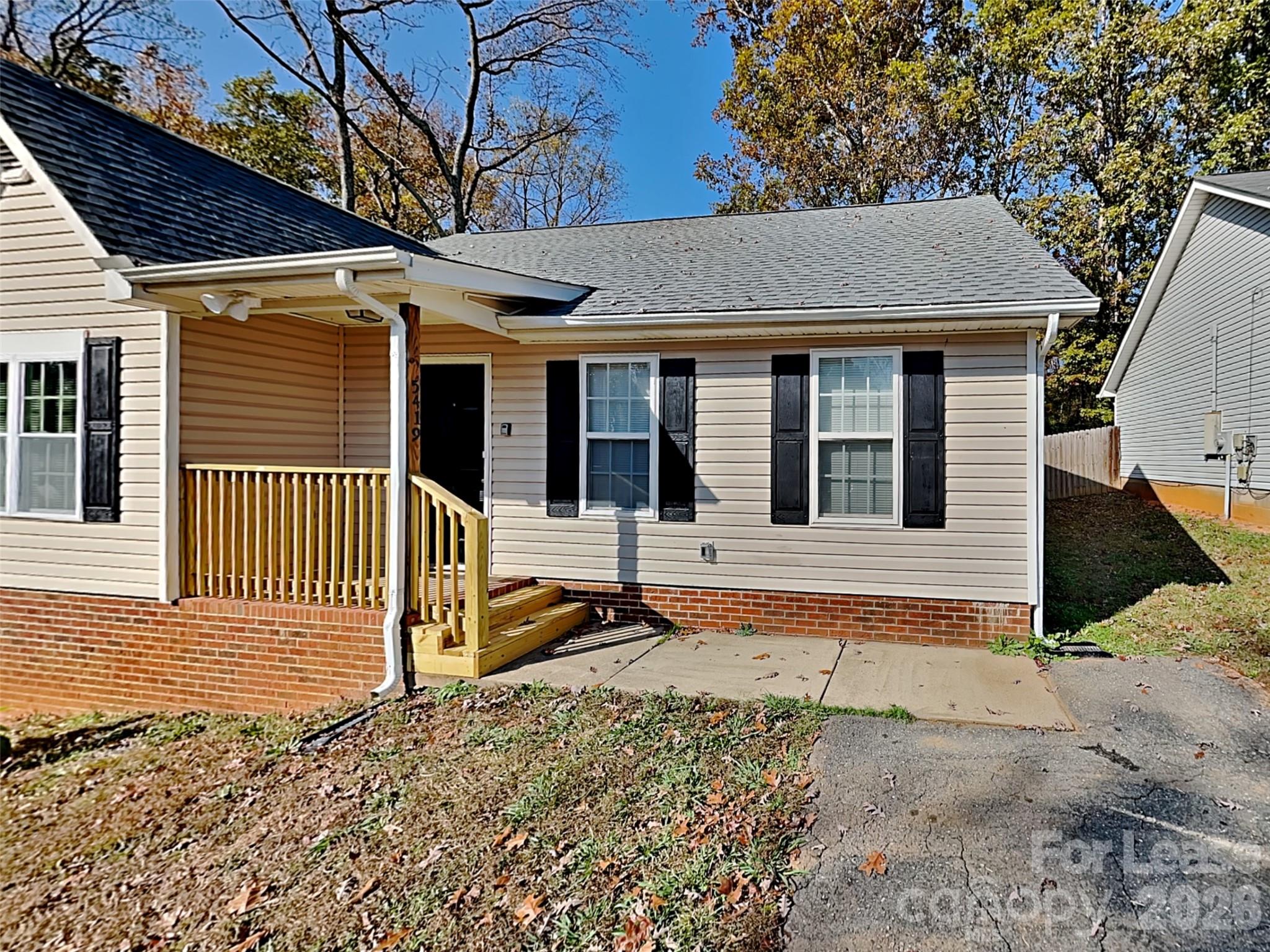 5419 Howard Street Property Photo 2