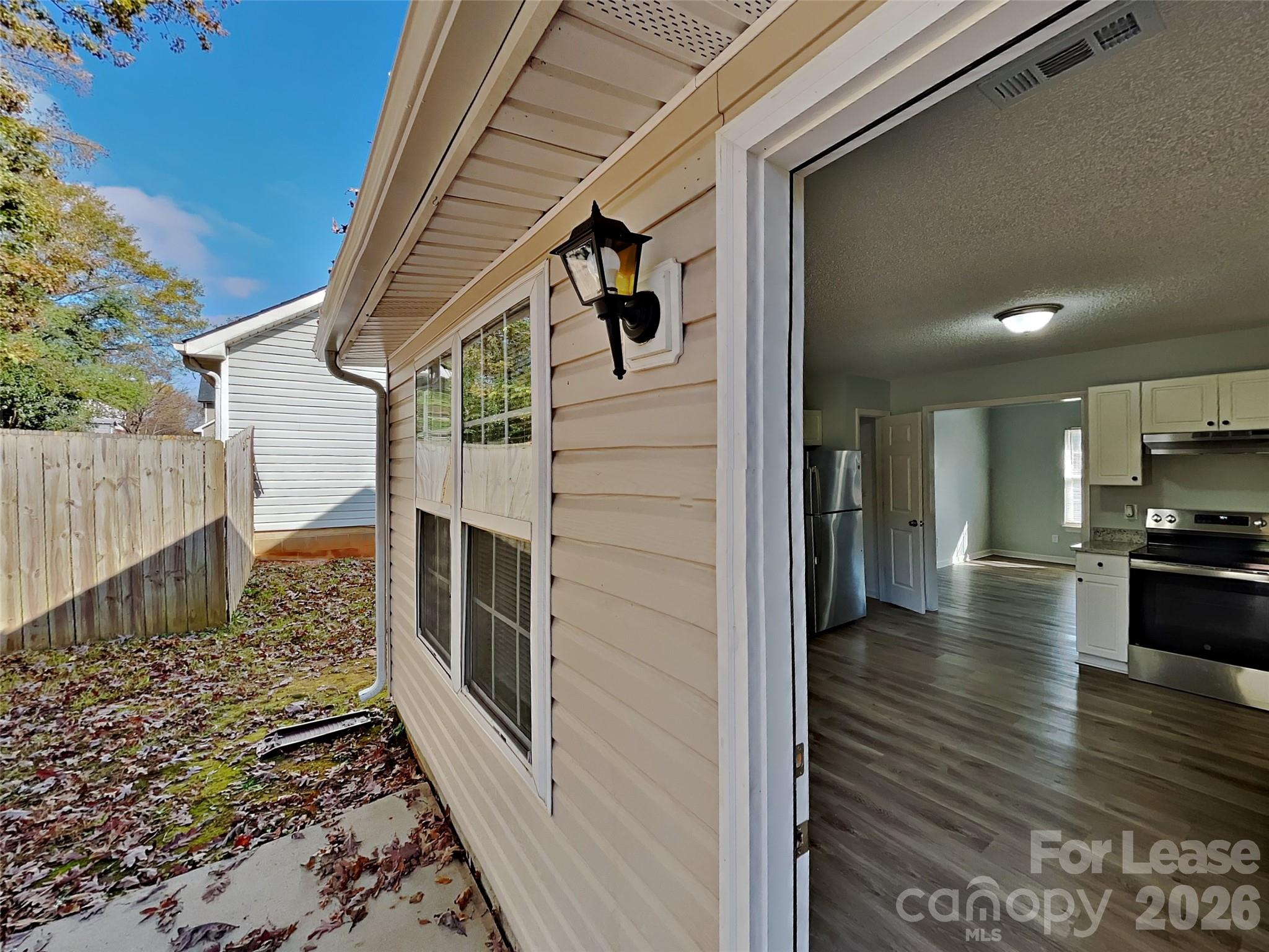 5419 Howard Street Property Photo 16
