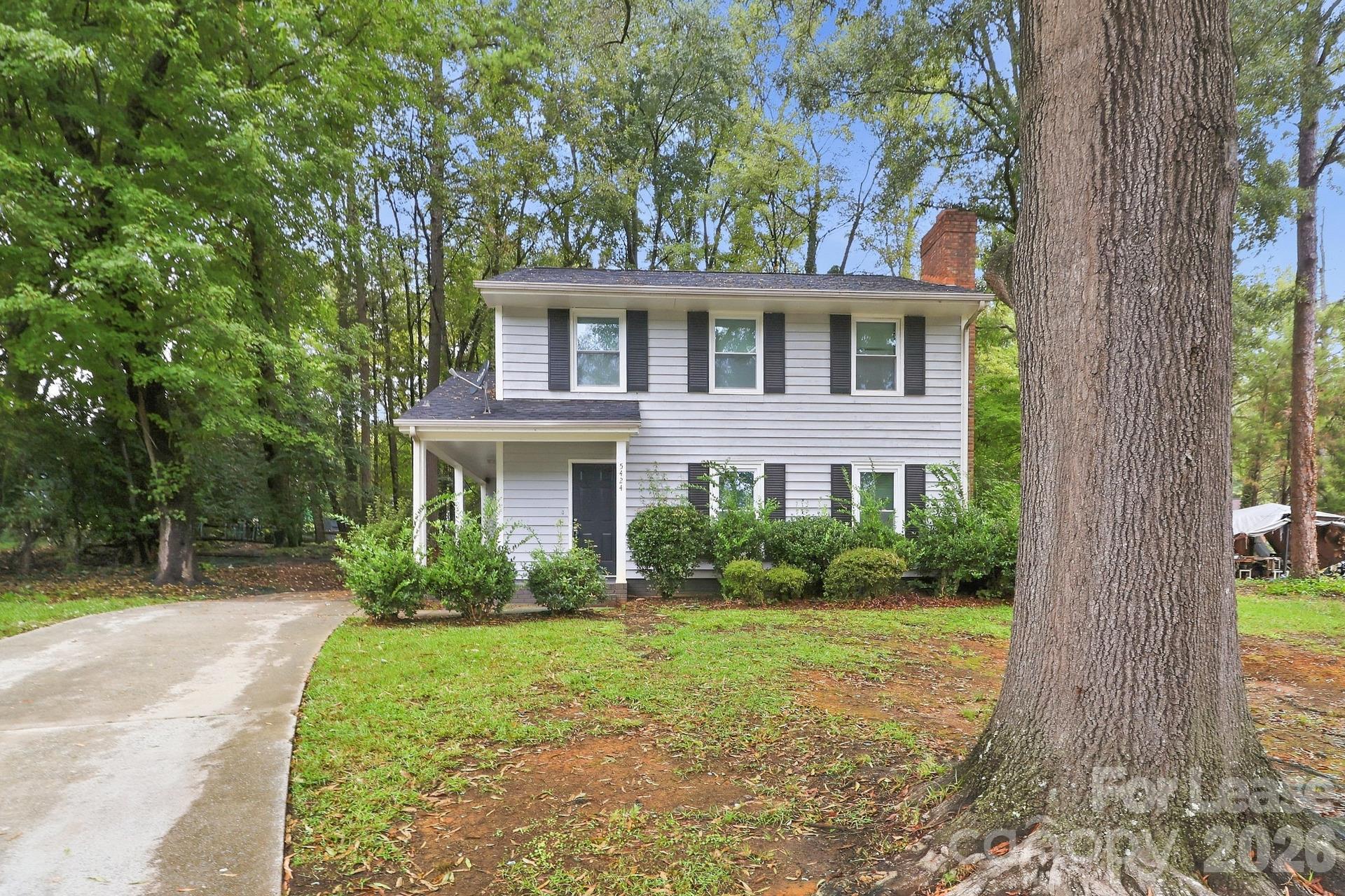 5424 Two Moons Drive Property Photo 1