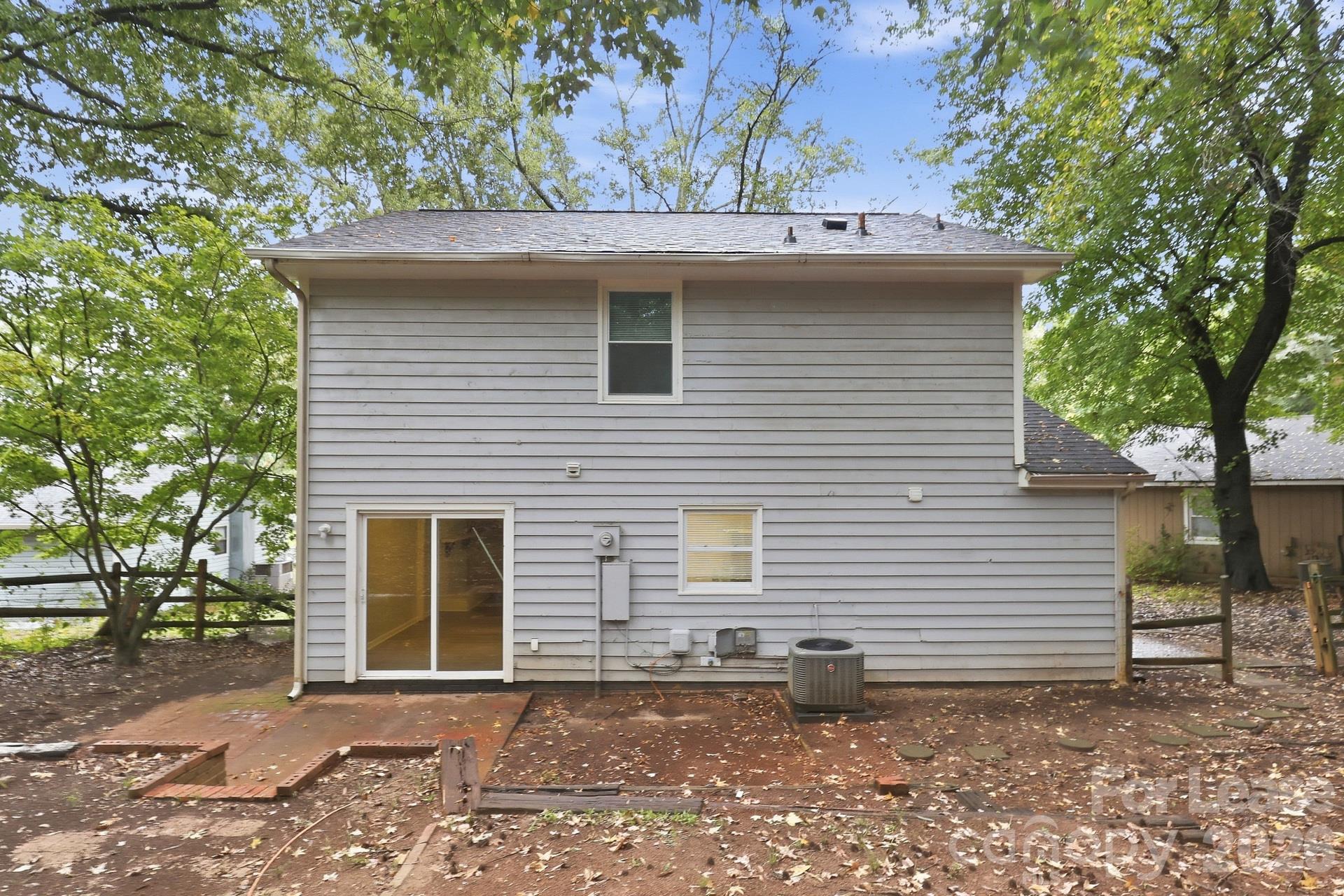 5424 Two Moons Drive Property Photo 15
