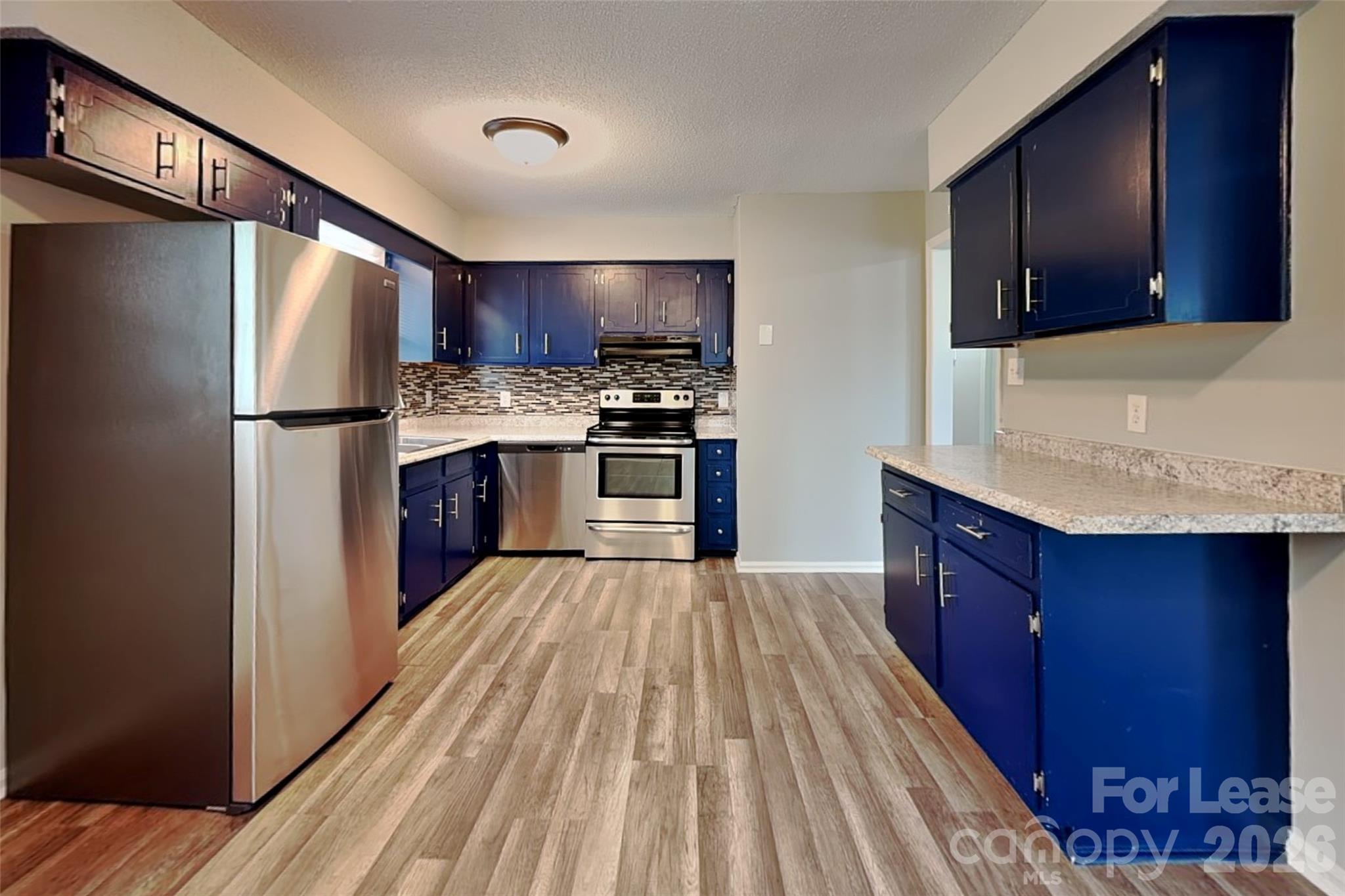 547 Whitethorn Drive Property Photo 2