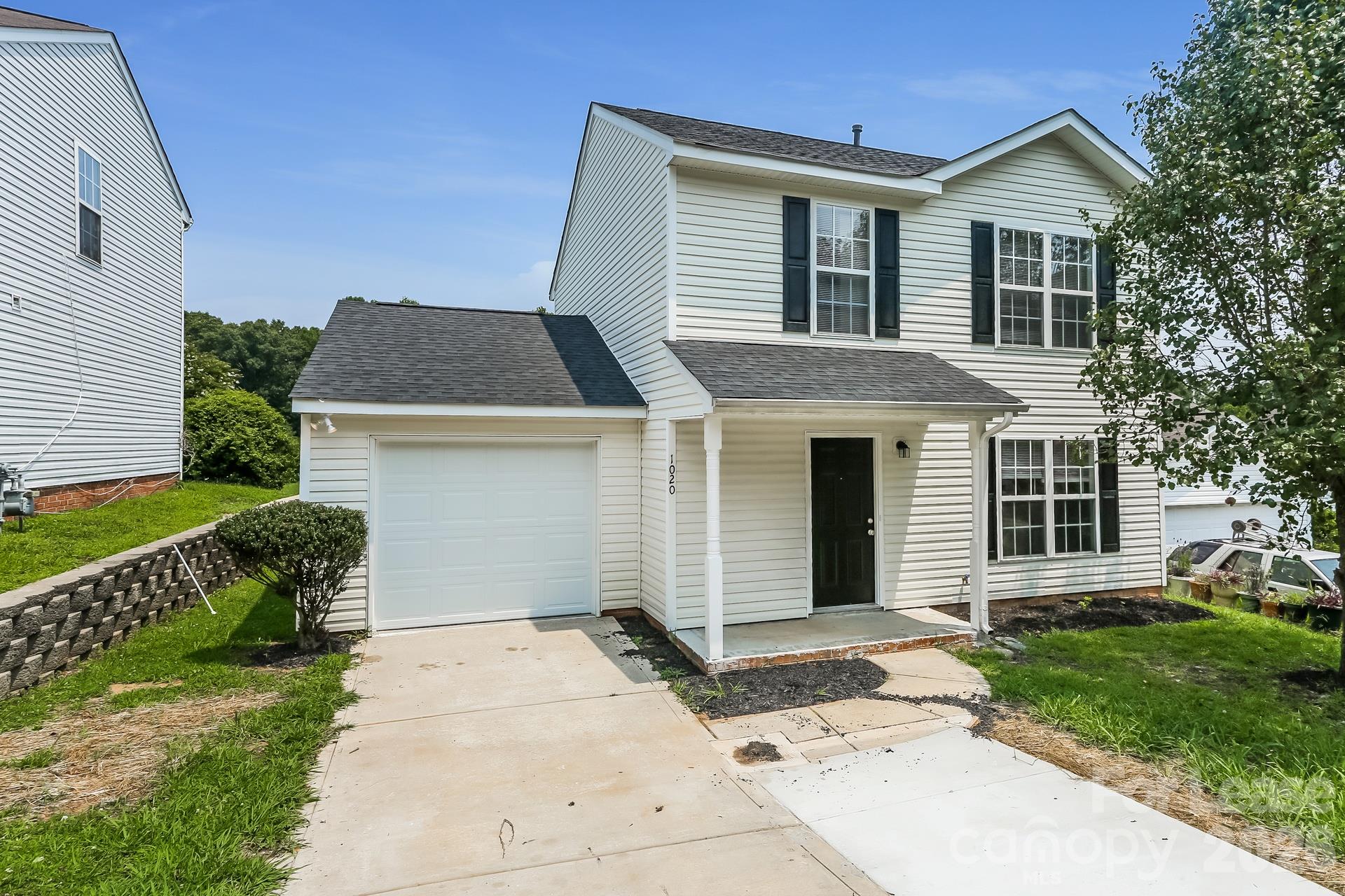 1020 Alston Hill Drive Property Photo 1